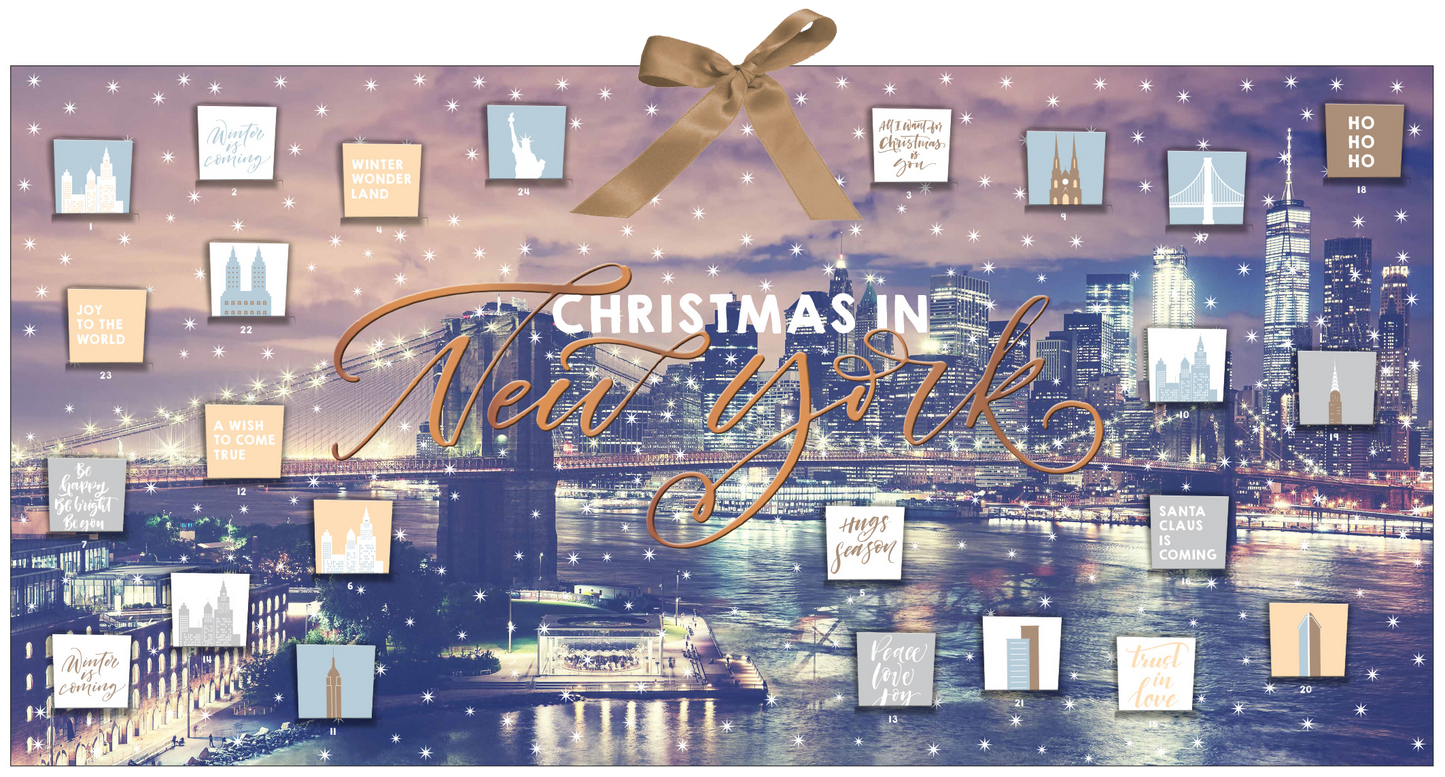 Das Buchcover zeigt eine festliche Winterlandschaft von New York City, unter einem sanften lila Himmel. Im Vordergrund glitzert die Skyline am Wasser, beleuchtet von vielen Lichtern. Groß und geschwungen steht der Titel „CHRISTMAS IN New York“ in goldener Schrift, umrahmt von einer eleganten Schleife. Auf dem Cover sind mehrere quadratische Fenster mit Illustrationen und kurzen Texten platziert. In der oberen linken Ecke befindet sich ein kleiner „SPIEGEL Bestseller“-Button mit dem...