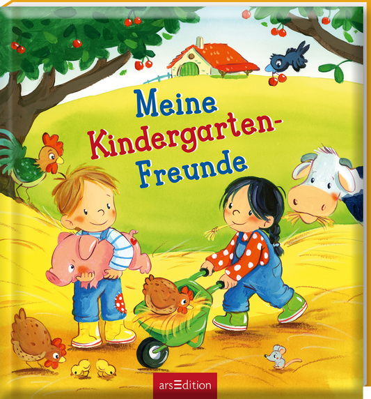 Das Buchcover zeigt eine fröhliche, ländliche Szene mit zwei Kindern, einem Jungen mit blonden Haaren, der ein Schweinchen hält, und einem Mädchen mit dunklen Haaren, das eine Schubkarre schiebt. Der Hintergrund ist hellgelb mit grünen Wiesen und einem roten Bauernhaus. Umgeben von Tieren wie einem Huhn und einer Kuh, vermittelt das Bild eine warme, kindliche Atmosphäre. Der Titel „Meine Kindergarten-Freunde“ ist in blauer Schrift und roten Lettern platziert. Ganz unten mittig steht...
