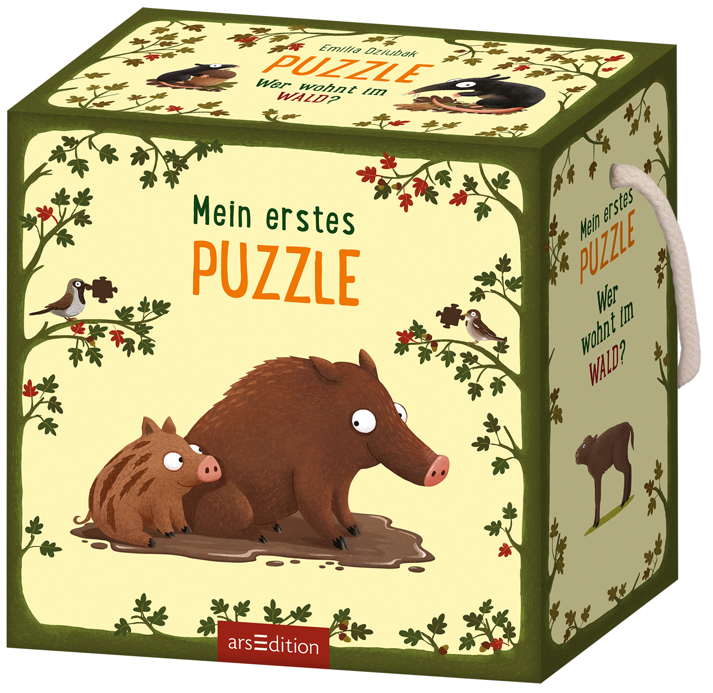 Das Buchcover zeigt einen hellen Hintergrund mit grünen Blättern und bunten Tieren im Wald, darunter ein Wildschwein mit seinem Frischling. Der Titel „Mein erstes PUZZLE“ steht prominent in leuchtendem Orange, während der Untertitel „Wer wohnt im WALD?“ darunter in kleinerer Schrift zu sehen ist. Oben rechts ist ein kleiner Waldtierkopf abgebildet. Auf dem Cover ist ein gelber SPIEGEL-Bestseller-Button zu finden. Ganz unten mittig steht der Logoschriftzug von arsEdition.