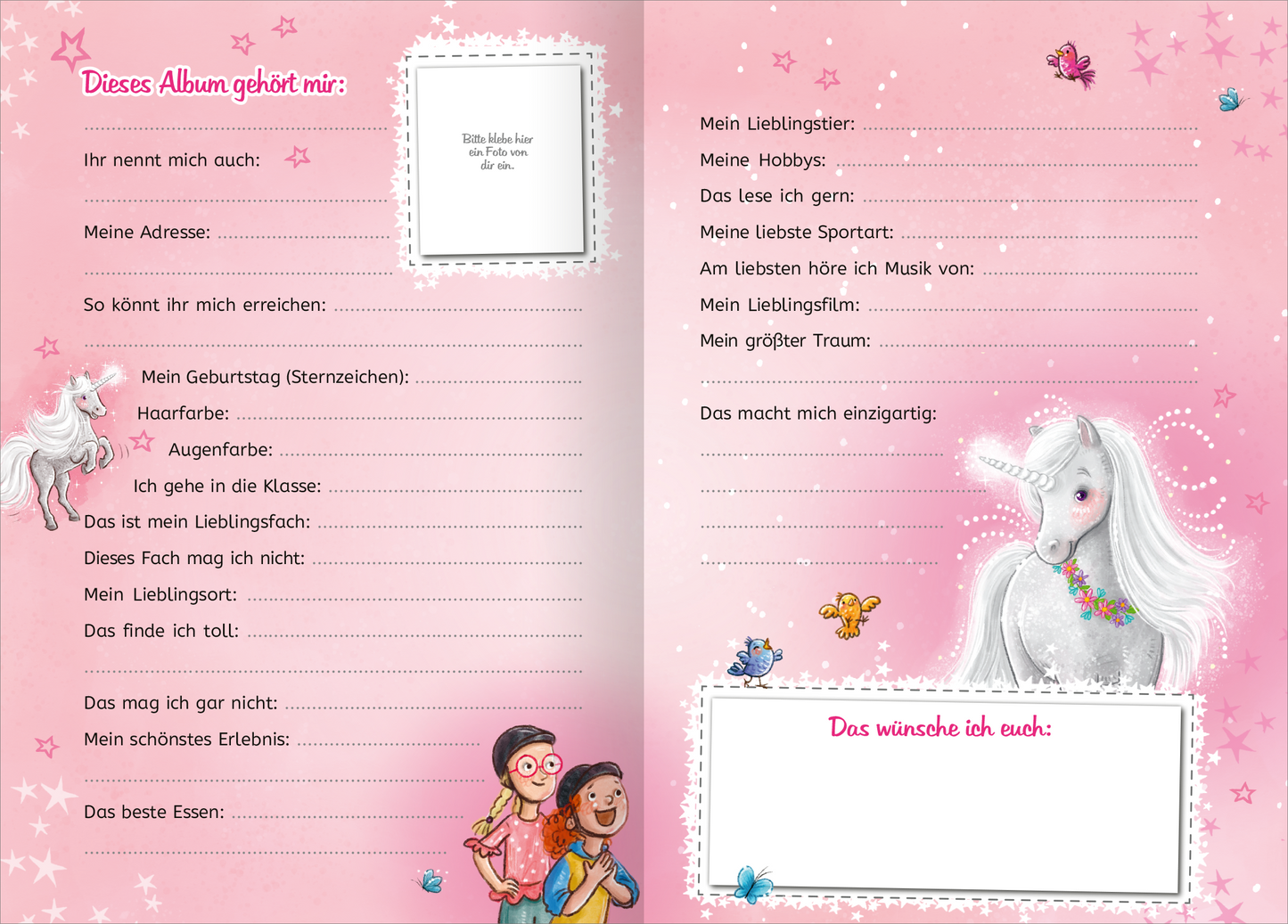 Gezeigt wird eine Innen- oder Zusatzansicht von „Meine Freunde – Zaubereinhorn“. Die Doppelseite ist in sanften Rosa- und Lilatönen gestaltet und zeigt freundliche Illustrationen von einem Einhorn sowie zwei Kindern. In der oberen Hälfte sind leere Felder für persönliche Angaben wie Name, Adresse und Hobbys angeordnet. Die Schrift ist kindgerecht und gut lesbar, umgeben von kleinen Sternen und Schmetterlingen, die eine fantasievolle Atmosphäre schaffen.