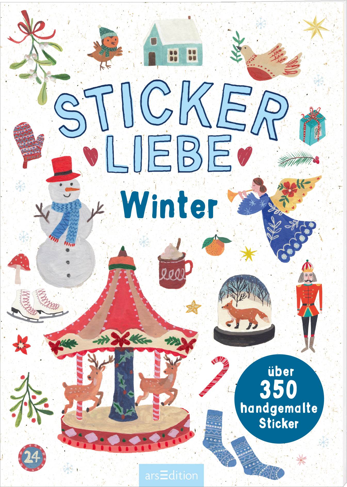 Auf dem Cover ist der Titel „STICKER LIEBE“ in großen, bunten Buchstaben zu sehen, darüber schneeweiße Herzchen. Darunter steht „Winter“ in blauer Schrift. Verschnörkelte Illustrationen zeigen einen fröhlichen Schneemann, ein nostalgisches Karussell, eine Tasse heißen Kakao, Geschenke und andere winterliche Motive. Die Farbpalette besteht aus sanften, weihnachtlichen Farben. Oben links ist ein kleiner Hinweis „über 350 handgemalte Sticker“ zu finden. Ganz unten mittig steht...