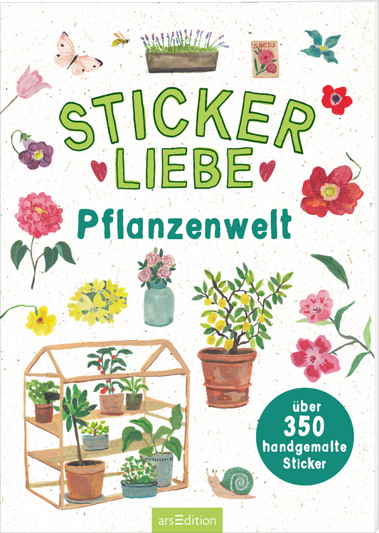 Das Cover zeigt eine Vielzahl handgezeichneter Pflanzen und Blumen in sanften, lebendigen Farben. Der Titel „STICKER LIEBE“ ist in großen grünen Buchstaben oben platziert, während darunter „Pflanzenwelt“ in einer harmonischen Schriftart zu sehen ist. Um den Titel herum sind zarte Illustrationen von Blumen, Blättern und einem Glas mit Blumenarrangement verteilt. Ganz rechts befindet sich ein grüner Button mit dem Text „über 350 handgemalte Sticker“. Ganz unten mittig steht der...