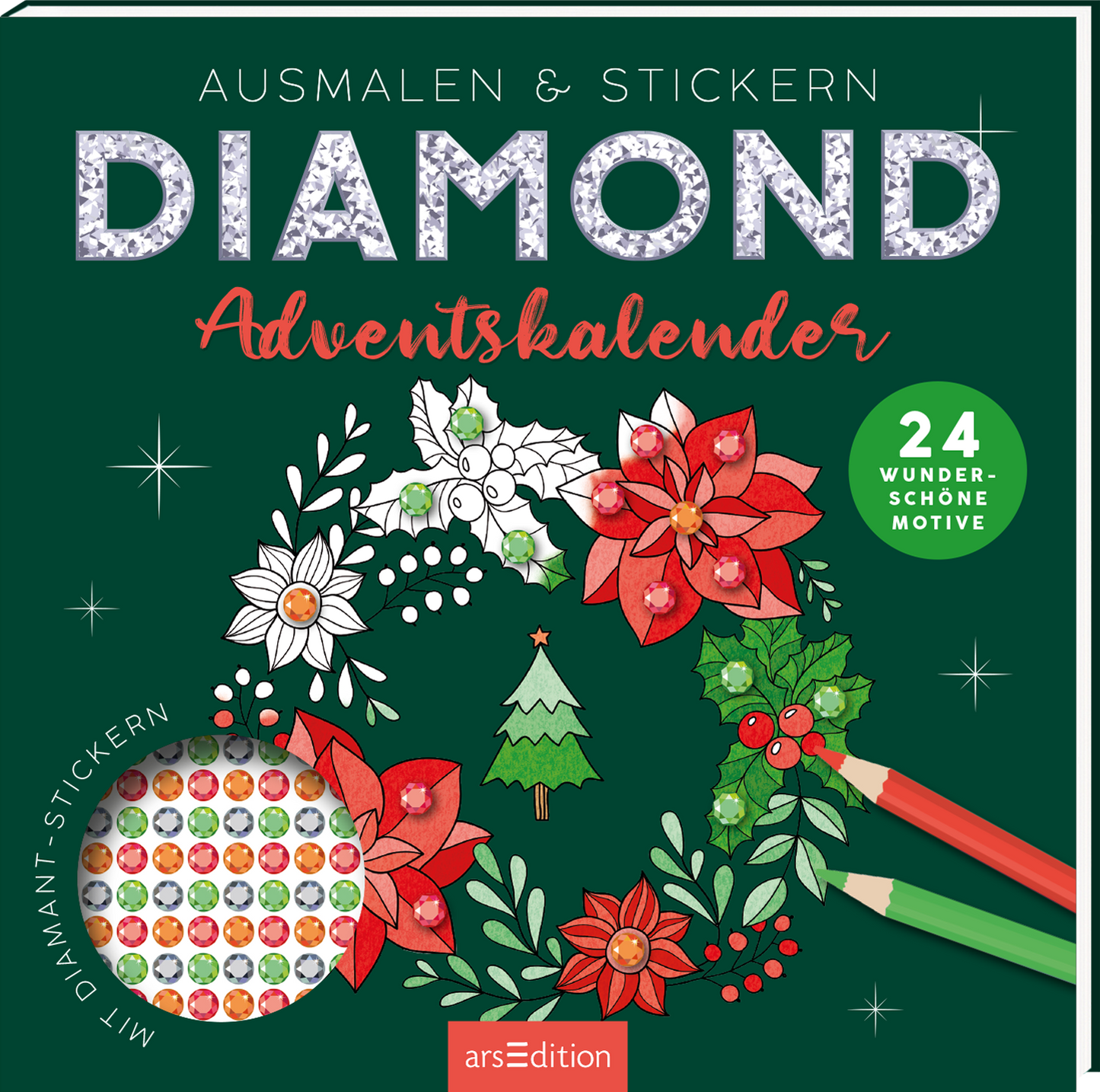 Das Buchcover zeigt einen grünen Hintergrund, auf dem festliche Elemente wie rote und weiße Weihnachtssterne sowie Tannenzweige in leuchtenden Farben platziert sind. Die Schriftzüge „AUSMALEN & STICKERN“ und „DIAMOND Adventskalender“ heben sich in großen, verschnörkelten Buchstaben ab. Ein runder Sticker in der unteren linken Ecke kündigt „24 WUNDERSCHÖNE MOTIVE“ an. Die Atmosphäre vermittelt Vorfreude auf die Adventszeit. Ganz unten mittig steht der Logoschriftzug von...