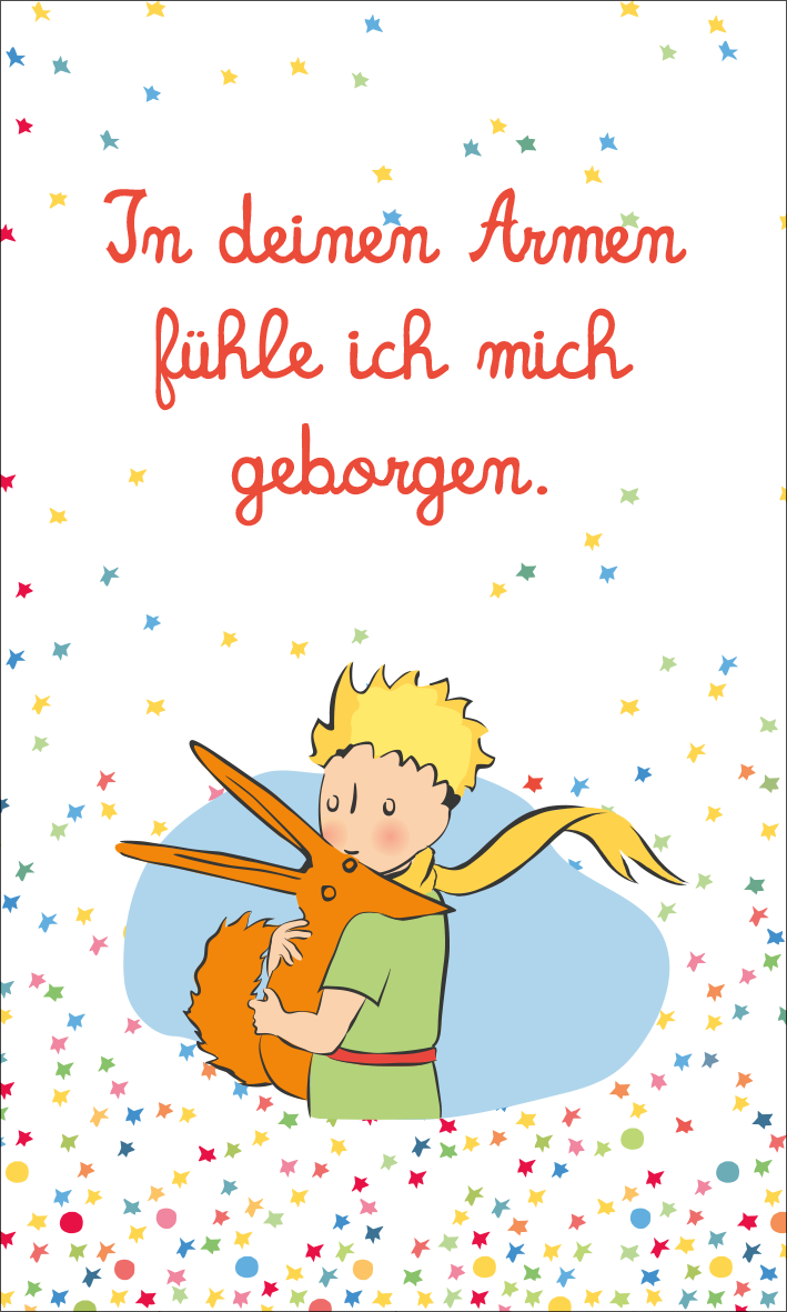 Gezeigt wird eine Innen- oder Zusatzansicht von „Man sieht nur mit dem Herzen gut. 24 kleine Botschaften für dich“. Die Illustration zeigt einen Jungen mit blonden Haaren, der einen orangefarbenen Fuchs umarmt. Der Hintergrund ist mit bunten, kleinen Sternen dekoriert. Über dem Bild steht in verspielter, roter Schrift der Text: „In deinen Armen fühle ich mich geborgen“. Die Typografie ist handschriftlich und vermittelt eine freundliche, einladende Atmosphäre.