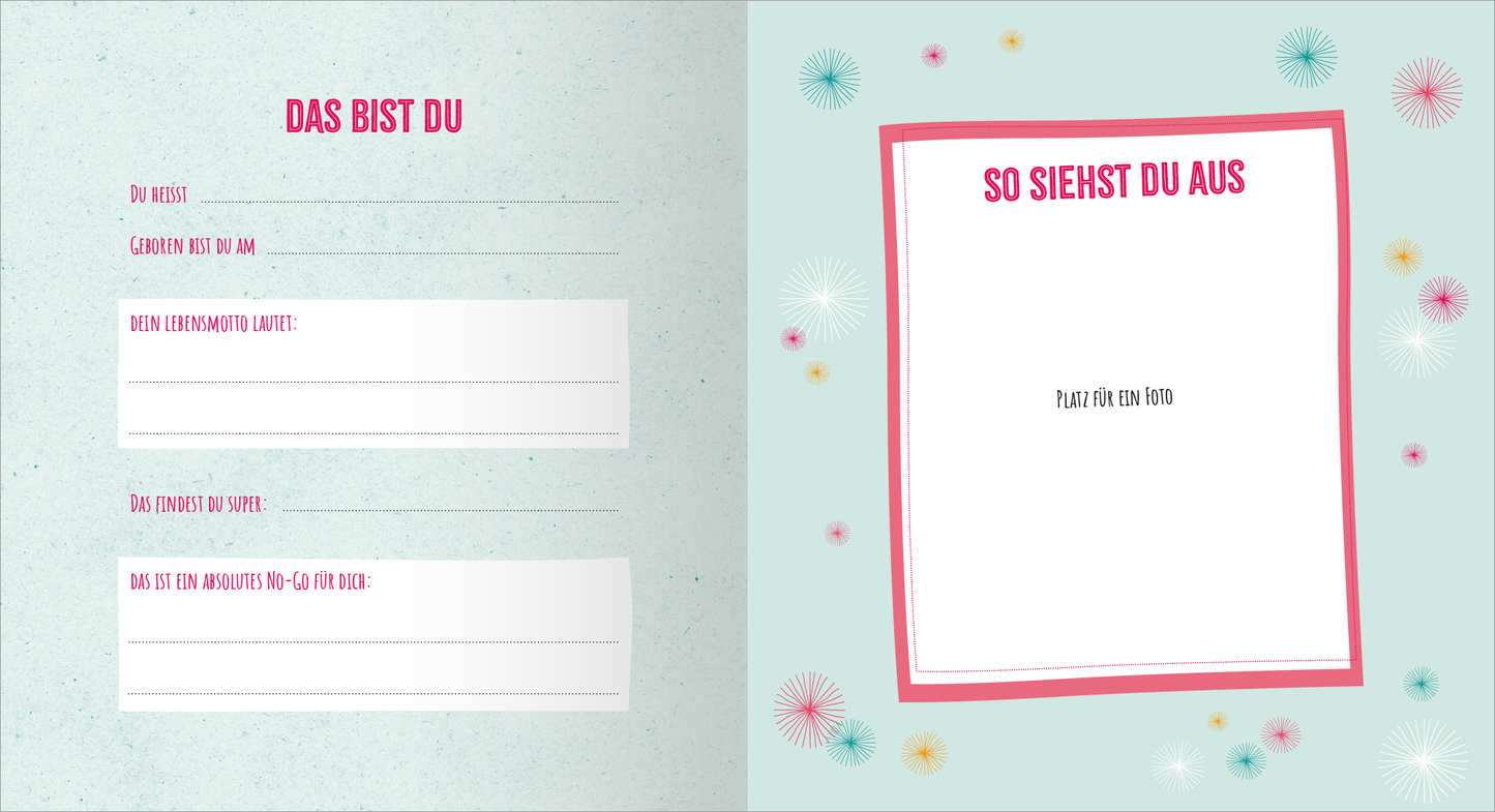 Gezeigt wird eine Innen- oder Zusatzansicht von „Meine Jugendweihe“. Die Seite präsentiert ein hellblaues Hintergrunddesign mit farbigen Sternen und feierlichen Akzenten. Auf der linken Seite sind die Überschriften „DAS BIST DU“ in kräftigem Pink und darunter Platz für persönliche Informationen. Auf der rechten Seite befindet sich ein gerahmtes Feld mit der Überschrift „SO SIEHST DU AUS“ ebenfalls in Pink, das Platz für ein Foto bietet. Die Schrift ist modern und gut lesbar.