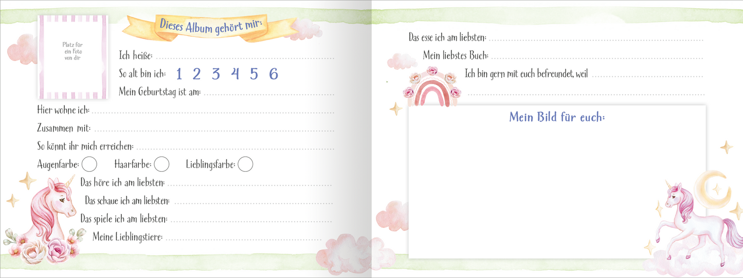 Gezeigt wird eine Innenansicht von „Alle meine Freunde – Einhorn“. Auf der linken Seite stehen farbenfrohe Felder zum Ausfüllen, um persönliche Informationen wie Name, Lieblingsfarbe und Hobbys festzuhalten. Die Schrift ist verspielt und kinderfreundlich, vorwiegend in Rosa und Blau gehalten. Auf der rechten Seite findet sich ein großes Feld mit der Aufschrift „Mein Bild für euch“ und sanfte Aquarellhintergründe mit Wolken und Regenbogen, die die Gesamtdarstellung harmonisch...