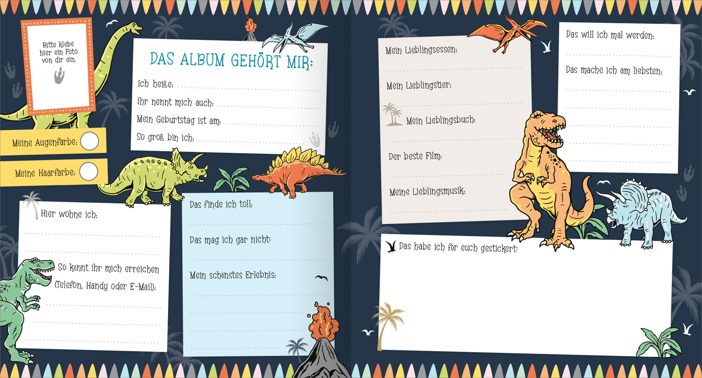 Gezeigt wird eine Innen- oder Zusatzansicht von „Alle meine Freunde – Dino | Mit über 300 Stickern“. Die Seite zeigt ein dunkles, bläuliches Layout mit bunten, freundlich gezeichneten Dinosauriern wie einem T-Rex und einem Stegosaurus. In großen, handschriftlichen Schriftarten sind Überschriften wie „DAS ALBUM GEHÖRT MIR“ sowie verschiedene Ausfüllfelder in hellen Kästchen angeordnet. Mit spielerischen Illustrationen und verspielten Symbolen wird eine einladende Atmosphäre...
