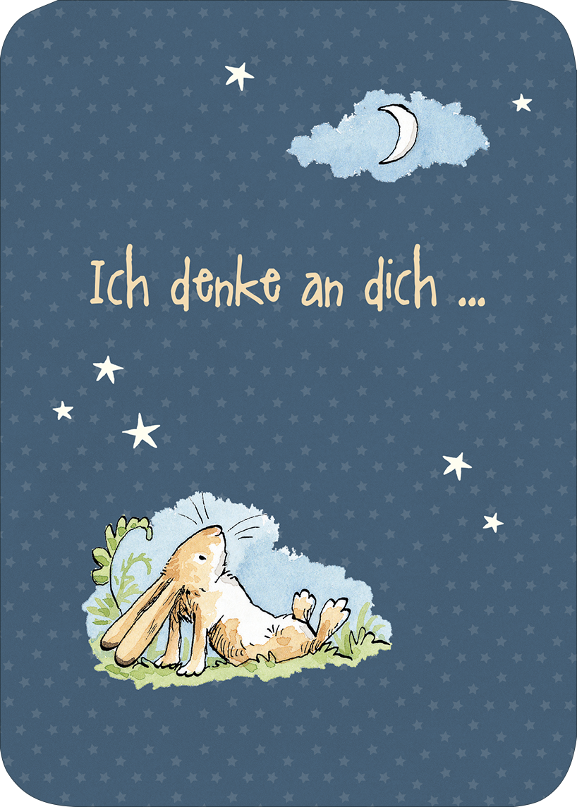Gezeigt wird eine Innen- oder Zusatzansicht von „Weißt du eigentlich, wie lieb ich dich hab? Geburtstagskalender im Holzständer“. Die abgebildete Seite zeigt einen sanften dunkelblauen Hintergrund, bestückt mit kleinen weißen Sternen. Im Vordergrund liegt ein niedlicher Hase, der relaxed auf einer bunten Wiese sitzt und den Nachthimmel betrachtet. Über dem Hasen ist der Text „Ich denke an dich ...“ in einer verspielten, handschriftlichen Schriftart präsentiert. Die Farben sind...