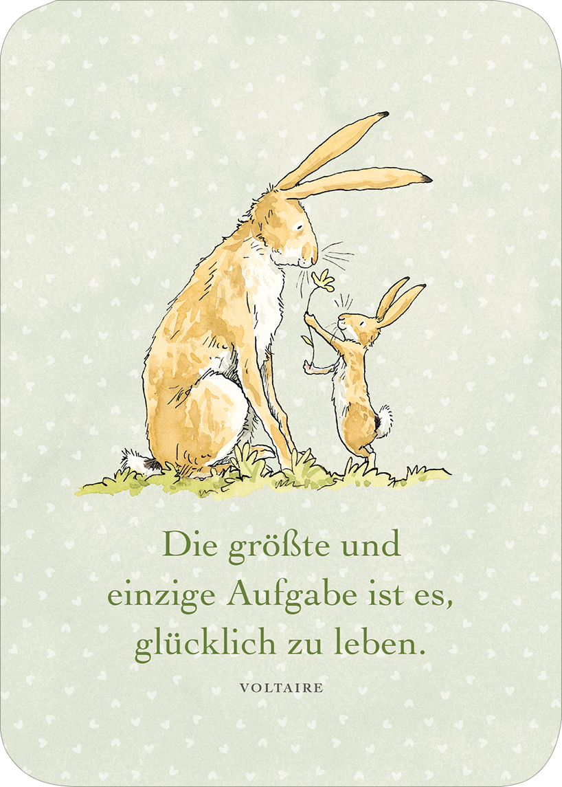 Gezeigt wird eine Innen- oder Zusatzansicht von „Weißt du eigentlich, wie lieb ich dich hab? Geburtstagskalender im Holzständer“. Die Illustration zeigt einen großen und einen kleinen Hasen, die auf einer grünen Wiese sitzen und miteinander interagieren. Der Hintergrund ist in einem sanften, pastellgrünen Farbton mit kleinen, weißen Herzchen gestaltet. Der Schriftzug „Die größte und einzige Aufgabe ist es, glücklich zu leben.“ ist in einer klaren, eleganten Typografie in...