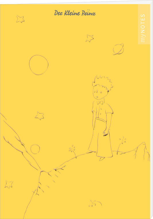 Das Buchcover zeigt eine minimalistische, skizzierte Darstellung des kleinen Prinzen auf einer gelben Hintergrundfarbe. Der kleine Prinz steht auf einem Berg, umgeben von stilisierten Sternen und Planeten, was eine träumerische Atmosphäre schafft. Der Titel „Der kleine Prinz“ ist in einer lockeren, blauen Schriftart oben platziert. Neben dem Titel ist ein Hinweis auf das Notizbuch-Format. Ganz unten mittig steht der Logoschriftzug von arsEdition.