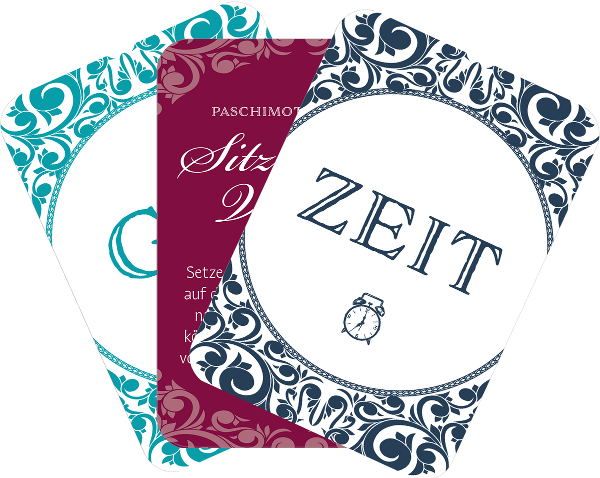 Gezeigt wird eine Innen- oder Zusatzansicht von „Gin-Yoga“. Die Abbildung zeigt drei Karten mit unterschiedlichen Farben und Designs. Die linke Karte ist türkis und enthält geschwungene ornamente, die mittlere Karte ist weinrot. Die rechte Karte ist dunkelblau und zeigt das Wort „ZEIT“ in großer, klassischer Schrift, umgeben von einem stilisierten Rand und einer Uhr-Illustration.