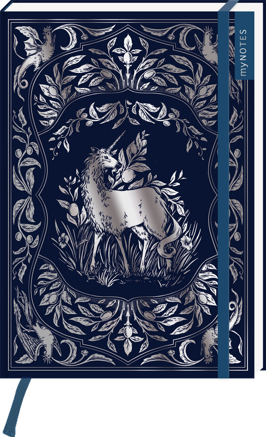 Auf dem Buchcover zeigt sich ein elegantes, tiefblaues Design, das mit feinen, silbernen Motiven verziert ist. In der Mitte ist ein stilisierter, hochgewachsener Löwe abgebildet, umgeben von floralen Elementen. Die Schrift „my NOTES“ in einem modernen, klaren Font ist in einem dunkeltürkisen Farbton am oberen rechten Rand platziert. Die Atmosphäre wirkt geheimnisvoll und ansprechend. Ganz unten mittig steht der Logoschriftzug von arsEdition.