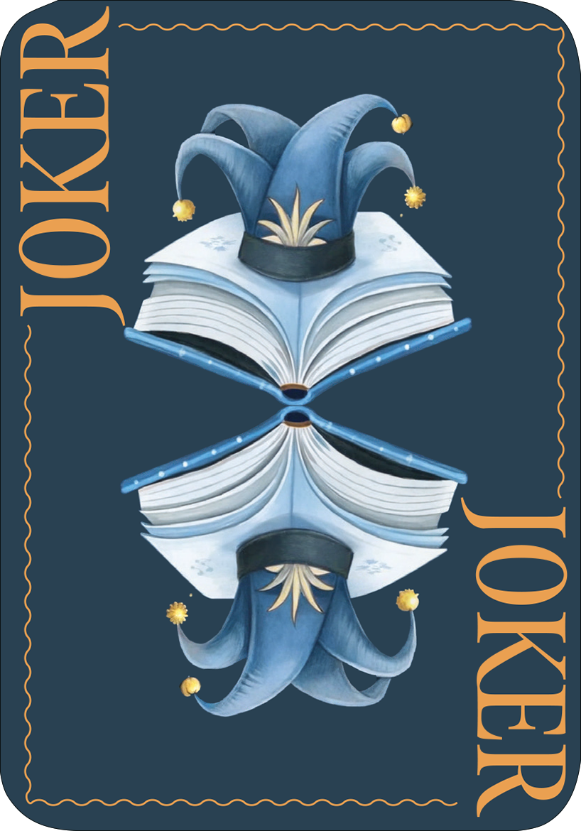 Gezeigt wird eine Innen- oder Zusatzansicht von „Spielkarten. Rommé, Bridge, Canasta und Co.“. Die Karte zeigt einen dunkelblauen Hintergrund mit einer stilisierten Darstellung eines Jokers. Der Joker trägt einen blauen Hut mit gelben Quasten und ist symmetrisch auf die Karte platziert. Über und unter dem Motiv steht jeweils das Wort „JOKER“ in großen, goldenen Buchstaben, die eine moderne Typografie aufweisen und die verspielte Gestaltung unterstreichen.