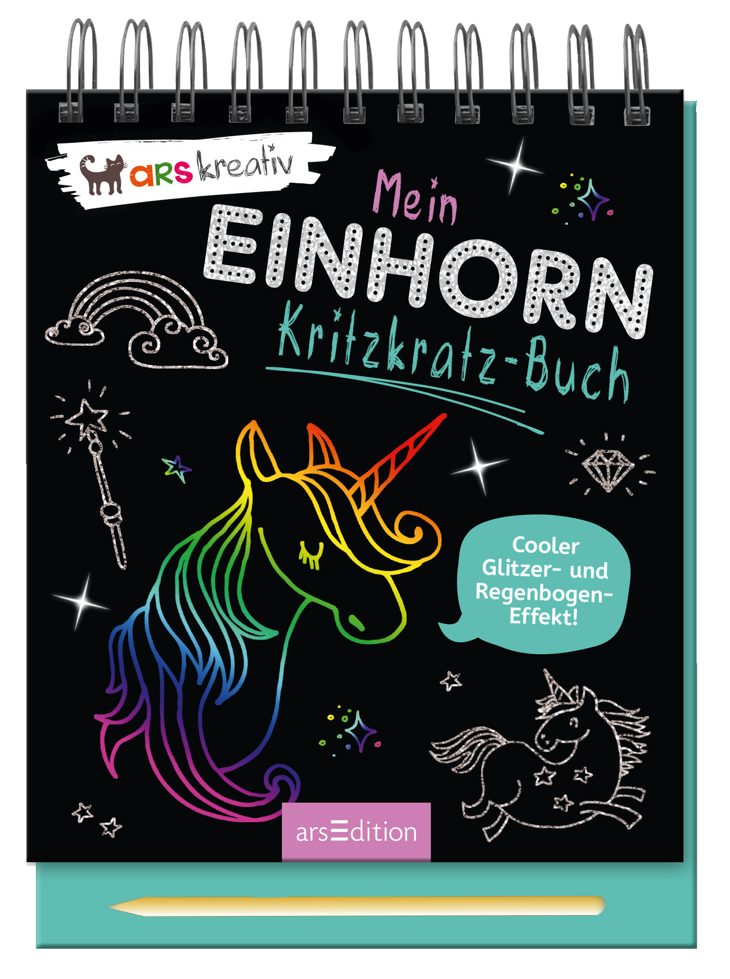 Zu sehen ist die 3D-Ansicht des Titels. Das Buchcover zeigt ein schwarzes Hintergrunddesign mit einem bunten Einhorn, dessen Mähne in Regenbogenfarben schimmert. Der Titel „Mein Einhorn-Kritzkratz-Buch“ ist in auffälliger, verspielter Schrift gestaltet und hebt sich in Weiß und bunten Akzenten ab. Um das Einhorn sind verschiedene Illustrationen wie Sterne, Diamanten und ein weiteres, kleineres Einhorn abgebildet. Ein Hinweis auf einen „Cooler Glitzer- und Regenbogen-Effekt!“ ist in...