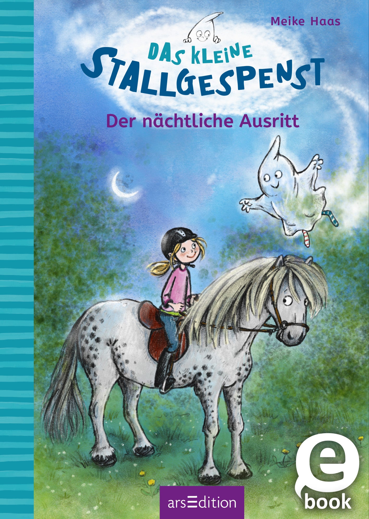 Das Buchcover zeigt ein helles, fröhliches Illustrationsdesign in sanften Blau- und Grüntönen. Im Vordergrund sitzt ein Mädchen mit einem schwarzen Helm auf einem grauen Pony, während ein freundliches, schwebendes Gespenst neben ihnen erscheint. Der Titel „Das kleine Stallgespenst“ ist in großen, bunten Buchstaben platziert, während der Untertitel „Der nächtliche Ausritt“ kleiner darunter steht. Oben rechts ist ein „SPIEGEL Bestseller“-Button zu sehen. Ganz unten mittig...