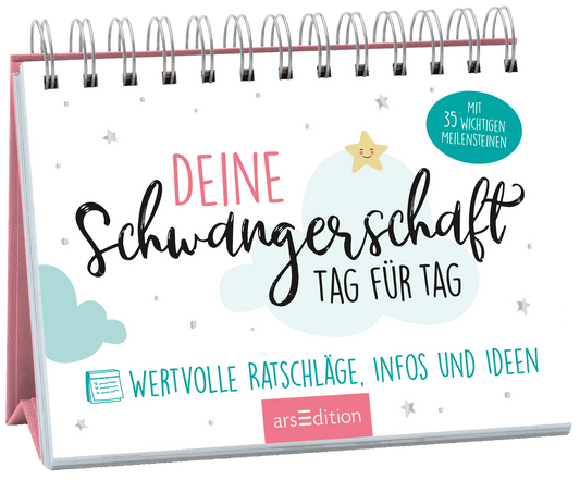 Das Buchcover zeigt den Titel „DEINE SCHWANGERSCHAFT TAG FÜR TAG“ in verspielter Schrift, wobei „DEINE“ in einem sanften Pink und „SCHWANGERSCHAFT TAG FÜR TAG“ in schwungvollem Schwarz dargestellt ist. Über dem Titel schimmert eine kleine, gelbe Sternenfigur. Im Hintergrund sind stilisierte, blaue Wolken und silberne Sterne zu sehen. Ein Hinweis auf „MIT 35 WICHTIGEN MEILENSTEINEN“ ist in einem grünen Kreis abgedruckt. Ganz unten mittig steht der Logoschriftzug von...