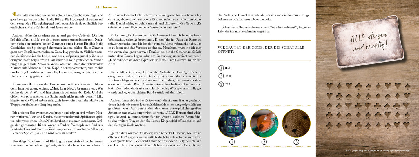 Gezeigt wird eine Innen- oder Zusatzansicht von „Escape Room. Das Geheimnis des Spielzeugmachers“. Das Bild zeigt eine offene Buchseite mit klassischer, gut lesbarer Serifenschrift in Schwarz auf hellem Hintergrund. Links sind Textabschnitte in einem klaren Layout präsentiert, während rechts eine Holzoptik mit einem Hinweisblock in Grau, der den Text „ALLE Hinweise sind wichtig“ trägt, dominiert. Drei kleine strategisch angeordnete Bildsymbole am unteren Rand zeigen verschiedene...