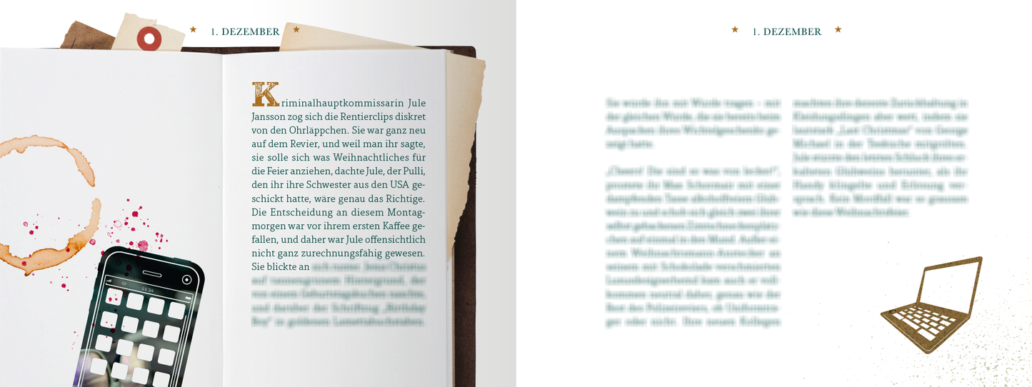 Gezeigt wird eine Innenansicht von „Advent, Advent, kein Lichtlein brennt“. Die linke Seite zeigt einen kreativen Hintergrund mit einem Kaffeefleck und einem Smartphone. Der Text ist in einer klaren Serifenschrift und in dunklem Grau gehalten. Auf der rechten Seite befindet sich ein weiterer Textblock in derselben Schriftart, begleitet von einer stilisierten Laptop-Illustration in Gold, die auf einem hellen Hintergrund platziert ist. Der gesamte Layout vermittelt eine moderne, einladende...