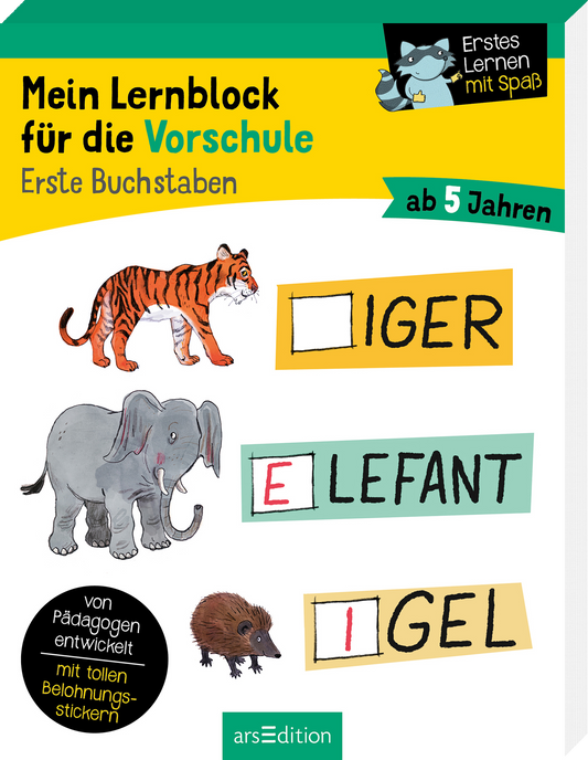Das Buchcover zeigt einen bunten und einladenden Stil für Vorschulkinder. Im oberen Bereich befindet sich der Titel „Mein Lernblock für die Vorschule“ in fröhlichen Buchstaben, ergänzt durch den Schriftzug „Erstes Lernen mit Spaß“ und einen kleinen blauen Charakter. Darunter sind die Illustrationen eines Tigers, eines Elefanten und eines Igels abgebildet, die mit bunten Kästchen und den ersten Buchstaben ihrer Namen gestaltet sind. Oben links ist der Hinweis „ab 5 Jahren“...