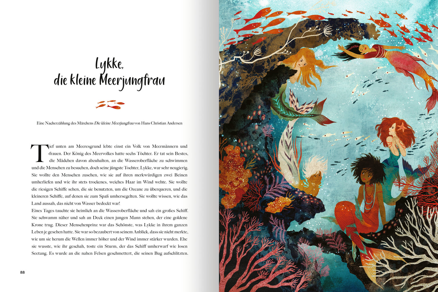 Gezeigt wird eine Innen- oder Zusatzansicht von „Die schönsten Geschichten von mutigen Mädchen“. Auf der linken Seite befindet sich ein Textabschnitt mit der Überschrift „Lykke, die kleine Meerjungfrau“ in verspielter, großer Schrift. Rechts ist eine farbenfrohe Illustration zu sehen, die Unterwasserwelt darstellt, mit Fischen und Korallen. Die Farben sind lebhaft und beruhigend, hauptsächlich in Aquatönen, ergänzt durch warme Akzente. Die Schrift ist klar und gut lesbar, passend...