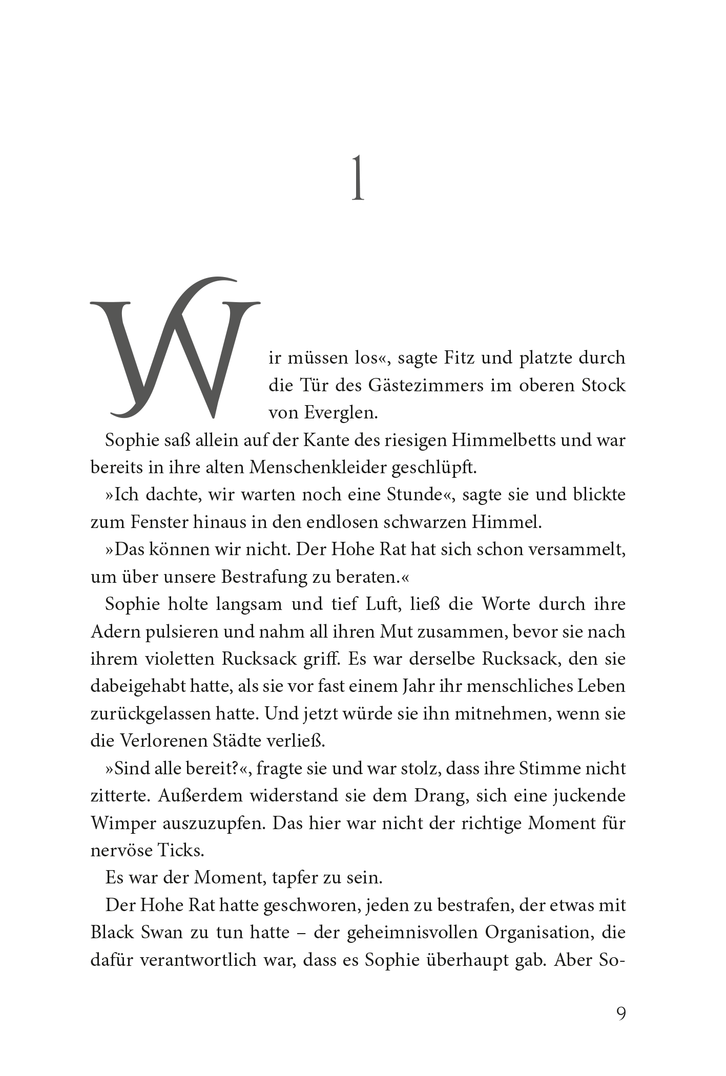 Gezeigt wird eine Innen- oder Zusatzansicht von „Keeper of the Lost Cities – Der Verrat“. Die Seite zeigt schwarz gedruckten Text auf weißem Hintergrund in einer gut lesbaren Serifenschrift, die in Absätze unterteilt ist.  Die Layoutgestaltung unterstützt die Lesbarkeit für alle Nutzer.