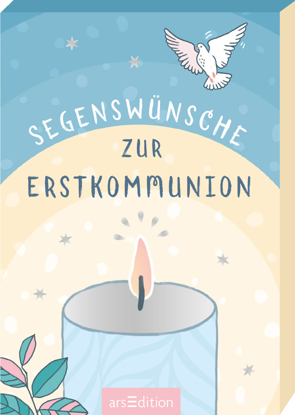 Das Buchcover zeigt oben einen sanften blauen Hintergrund mit weißen Punkten und einem kleinen weißen Vogel, der fliegt. In einem gebogenen Bogen steht in großen, verspielten Buchstaben „SEGENSWÜNSCHE“ und darunter in etwas kleinerer Schrift „zur ERSTKOMMUNION“. Im unteren Bereich befindet sich eine stilisierte Kerze mit glühender Flamme, umgeben von einer dezenten, pflanzenähnlichen Darstellung. Die Farbpalette ist hell und freundlich, vermittelt eine festliche Atmosphäre. Ganz...