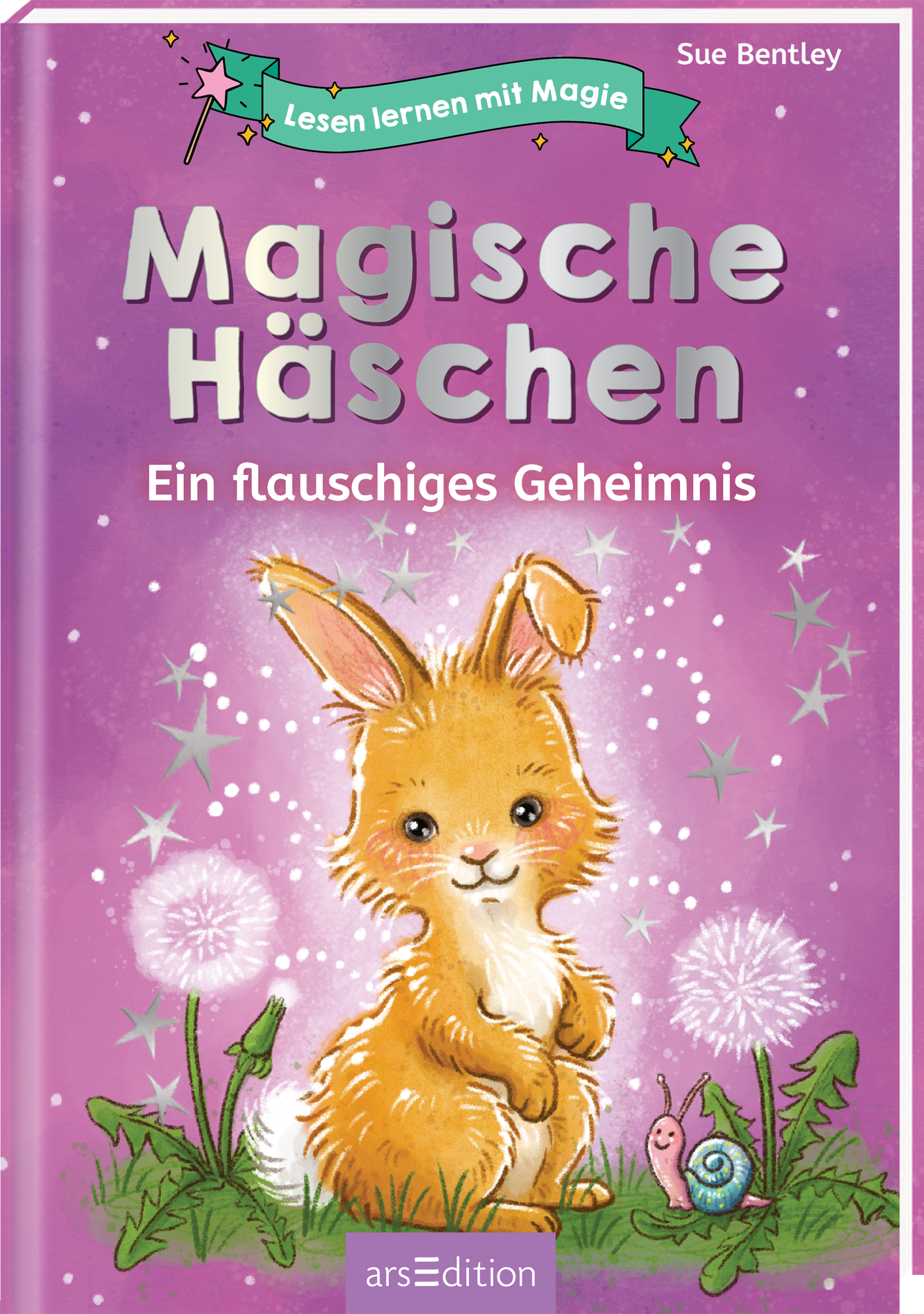 Das Buchcover zeigt ein niedliches, orangefarbenes Hasenmädchen mit großen, leuchtenden Augen und weichem Fell, das freundlich lächelt. Es steht vor einem lila Hintergrund, umgeben von weißen Pusteblumen und einer kleinen Schnecke. Über dem Hasen befindet sich in verspielter Schrift der Titel „Magische Häschchen“, während der Untertitel „Ein flauschiges Geheimnis“ in einer schlichten Schrift darunter platziert ist. Oben auf dem Cover prangt ein Banner mit dem Text „Lesen lernen...