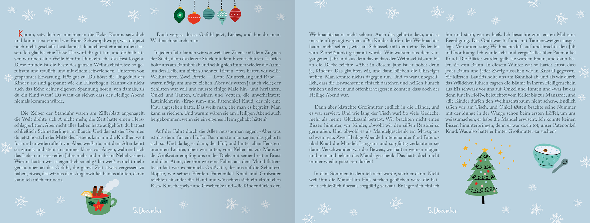 Gezeigt wird eine Innen- oder Zusatzansicht von „24 Geschichten aus dem hohen Norden“. Die Doppelseite ist in sanften Blautönen gehalten und mit weißen Schneeflocken verziert. Links steht ein handgeschriebener Text in dunklerer Schrift, der die Erzählungen einführt. Rechts sind festliche Illustrationen, darunter ein Weihnachtsbaum und eine Tasse mit dampfendem Getränk, die lebendige Akzente setzen. Die fröhliche Typografie vermittelt eine warme, einladende Stimmung.