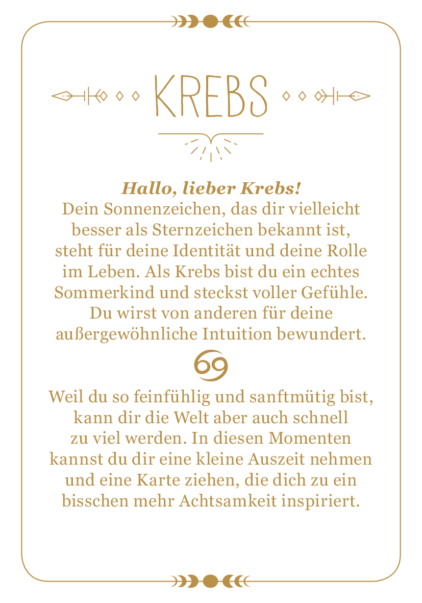 Gezeigt wird eine Innen- oder Zusatzansicht von „Achtsamkeit für den Krebs“. Der Text ist zentral angeordnet und nutzt eine große, elegante Serifenschrift in goldener Farbe für das Wort „KREBS“. Darunter befindet sich eine freundliche, handschriftliche Begrüßung in sanften Brauntönen. Der gesamte Hintergrund ist in einem hellen, neutralen Farbton gehalten, der die Lesbarkeit unterstützt. Verzierte Elemente wie kleine Symbole ergänzen das Design und schaffen eine einladende,...