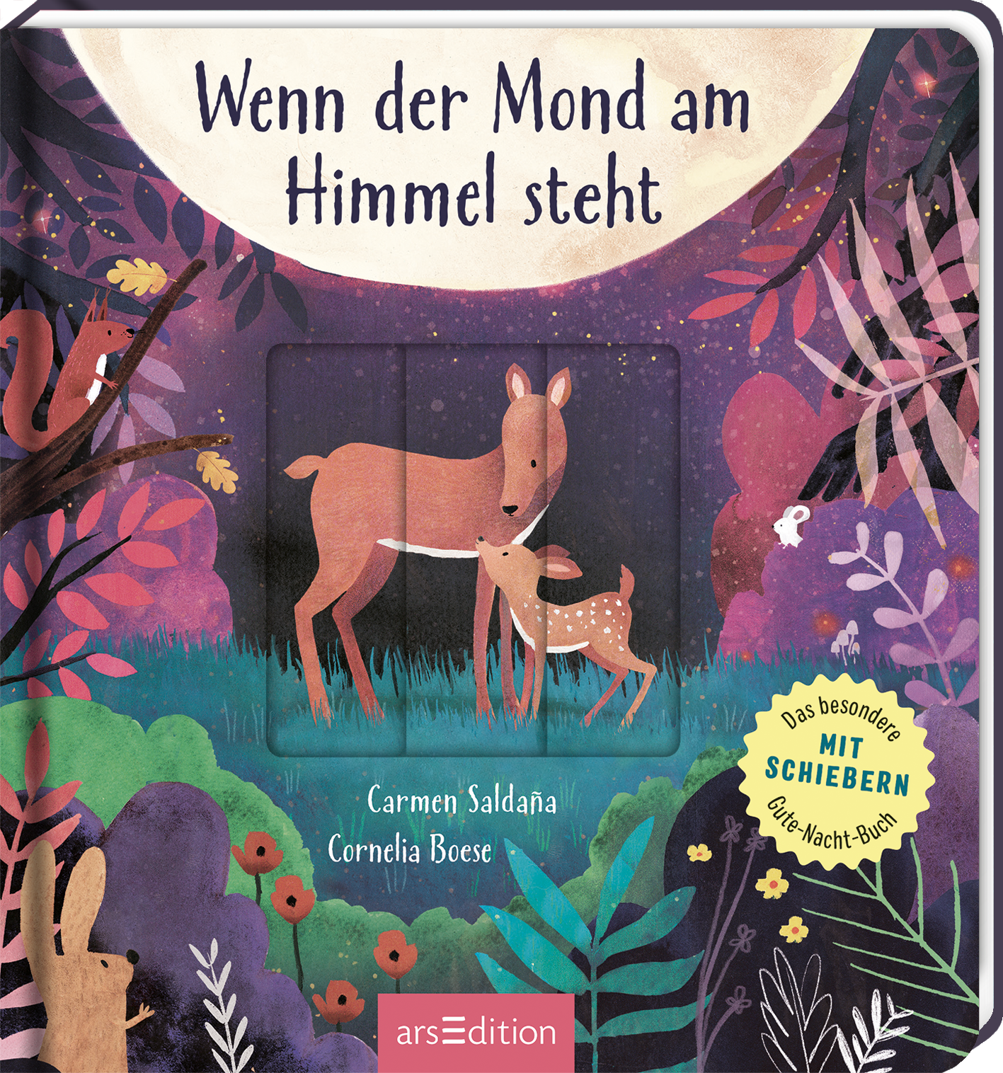 Auf dem Buchcover „Wenn der Mond am Himmel steht“ sind ein Reh und sein Kitze in einer märchenhaften Waldlandschaft abgebildet. Die sanften Farben in Violett, Grün und Rosa schaffen eine ruhige und einladende Atmosphäre. Über dem Bild schimmert ein großer, leuchtender Mond. Die Titeltypografie ist verspielt und klar lesbar. Oben links ist ein Kreis mit dem Text „Das besondere MIT SCHIEBERN Gute-Nacht-Buch“ zu sehen. Ganz unten mittig steht der Logoschriftzug von arsEdition.