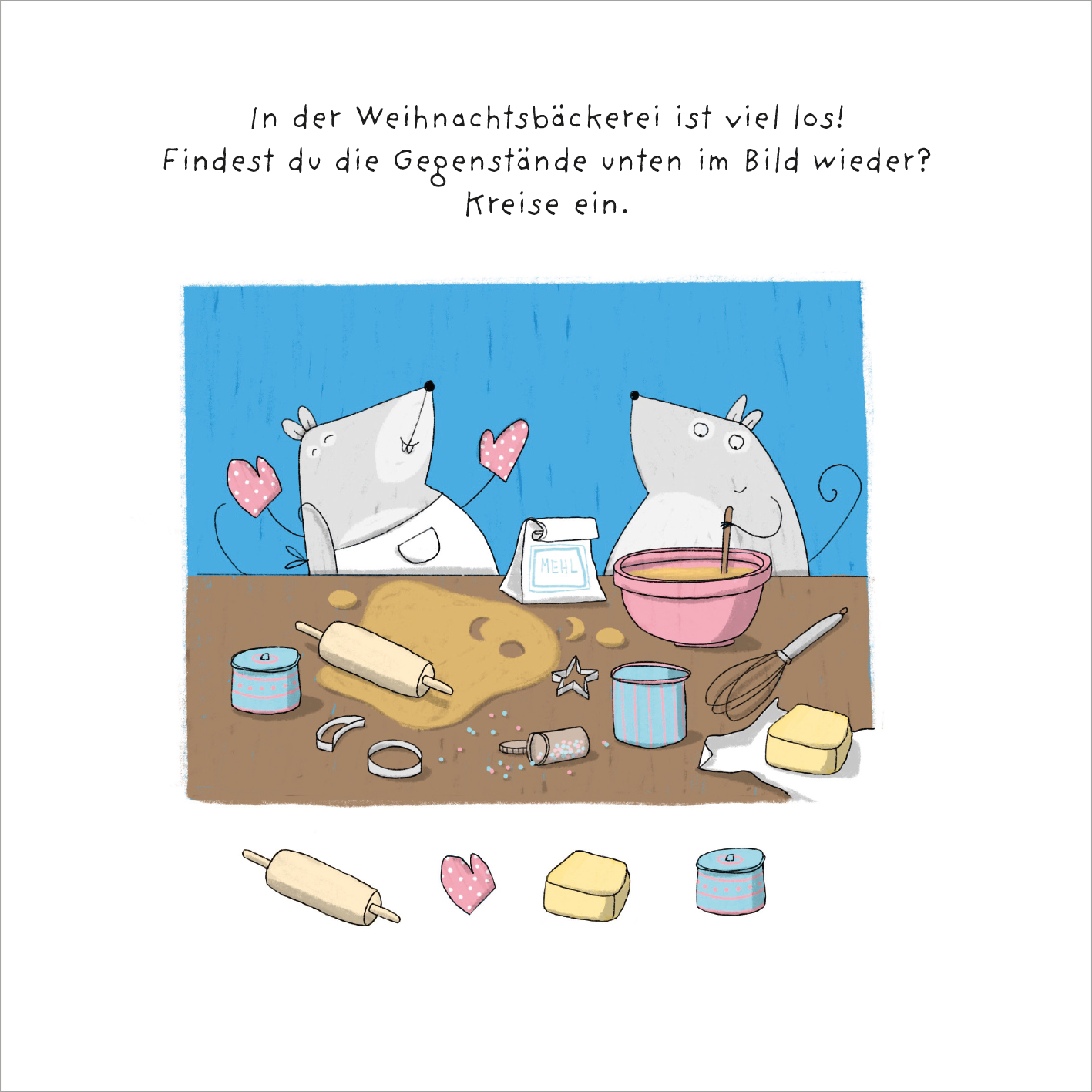 Gezeigt wird eine Innen- oder Zusatzansicht von „Mein dicker Rätselblock Weihnachten“. Die Illustration zeigt zwei niedliche Mäuse in einer Weihnachtsbäckerei, umgeben von Zutaten und Backutensilien. Der Hintergrund ist blau und vermittelt eine fröhliche Stimmung. Auf dem Tisch sind ein Teig, Plätzchen-Ausstecher, eine Rührschüssel und verschiedene Backzubehörteile abgebildet. Über den Mäusen steht der Text: „In der Weihnachtsbäckerei ist viel los!“. Farblich dominieren...