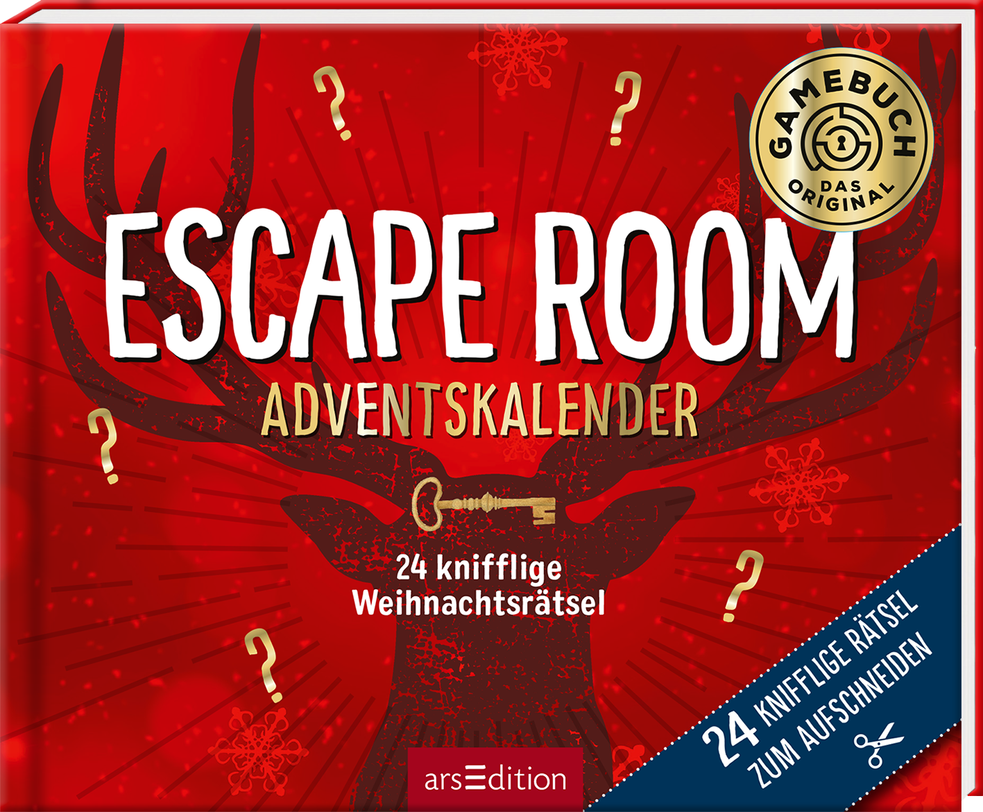 Das Cover zeigt einen kräftigen roten Hintergrund mit stilisierten Geweihen und Fragezeichen. Der Titel „ESCAPE ROOM ADVENTSKALENDER“ ist in auffälliger, weißer Schrift platziert. Darunter steht in kleinerer Schrift „24 knifflige Weihnachtsrätsel“. Oben rechts befindet sich ein goldener Button mit der Aufschrift „GAMEBUCH – DAS ORIGINAL“. Ganz unten mittig steht der Logoschriftzug von arsEdition.