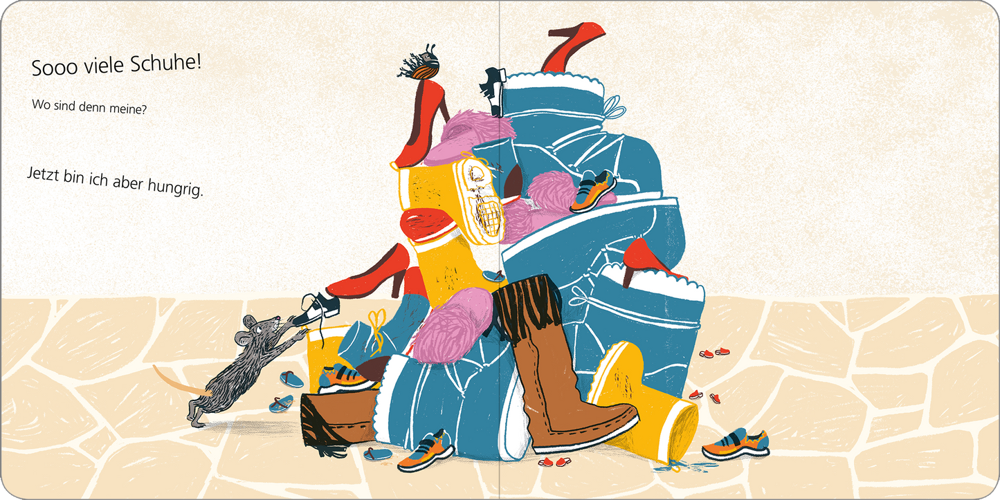 Gezeigt wird eine Innen- oder Zusatzansicht von „Sooo viele Schuhe!“. Das Bild zeigt einen bunten Schuhstapel mit verschiedenen Schuharten, darunter hohe Absätze, Boots und bunte Sneaker. Die Farben sind lebhaft und umfassen Rot, Blau, Gelb und Lila, die in einem spielerischen Stil angeordnet sind. Im Hintergrund ist ein heller Boden zu sehen, und links stehen zwei Textelemente in einer klaren, fröhlichen Schriftart, die den Leser direkt ansprechen.