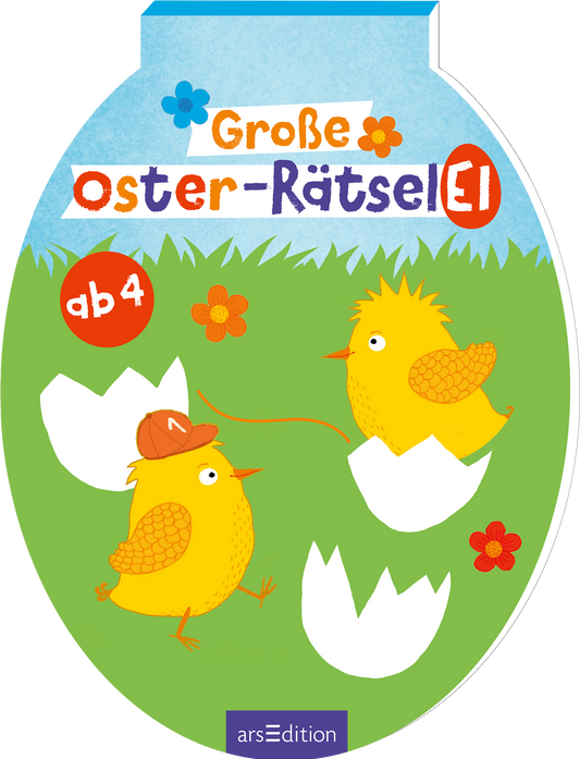 Das Buchcover zeigt ein ovales, blaues Design, das an ein Osterei erinnert. Oben steht in bunten Buchstaben „Große Oster-Rätsel“ und darunter ist die Altersangabe „ab 4“ in einem roten Kreis. Auf der grünen Wiese befinden sich zwei niedliche, gelbe Küken, die aus Eierschalen schlüpfen; eines trägt eine rote Mütze. Bunte Blumen und Grashalme ergänzen die fröhliche Atmosphäre. Ganz unten mittig steht der Logoschriftzug von arsEdition.