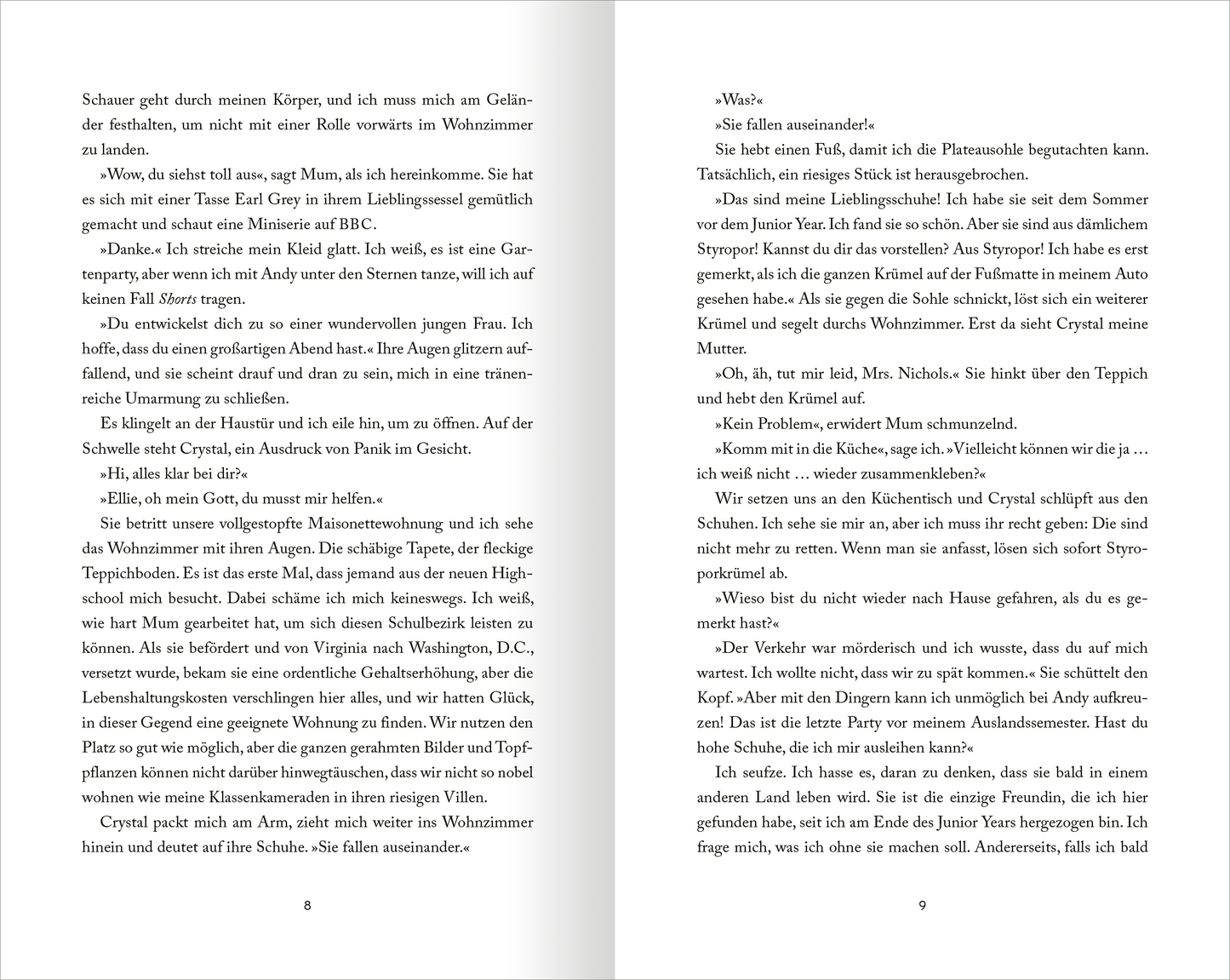 Gezeigt wird eine Innen- oder Zusatzansicht von „My Hot British Boyfriend“. Die Seiten sind im klassischen Layout gestaltet, mit zwei Spalten Fließtext. Der Hintergrund ist weiß, während die Schrift in einem gut lesbaren Schwarz gehalten ist. Die Typografie ist modern und klar, die Schriftgröße sorgt für gute Lesbarkeit.