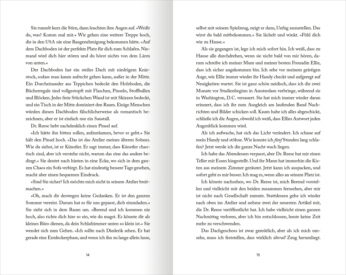 Gezeigt wird eine Innenansicht von „My Hot Dutch Boyfriend“. Die Seiten sind in einem klaren, gut lesbaren Layout gehalten, mit einer klassischen Serifenschrift in schwarzer Farbe auf weißem Hintergrund. Der Text ist in Absätze gegliedert, was die Lesbarkeit erhöht. Die Seitenränder sind großzügig, und es sind keine Bilder oder Illustrationen sichtbar, die vom Text ablenken könnten.