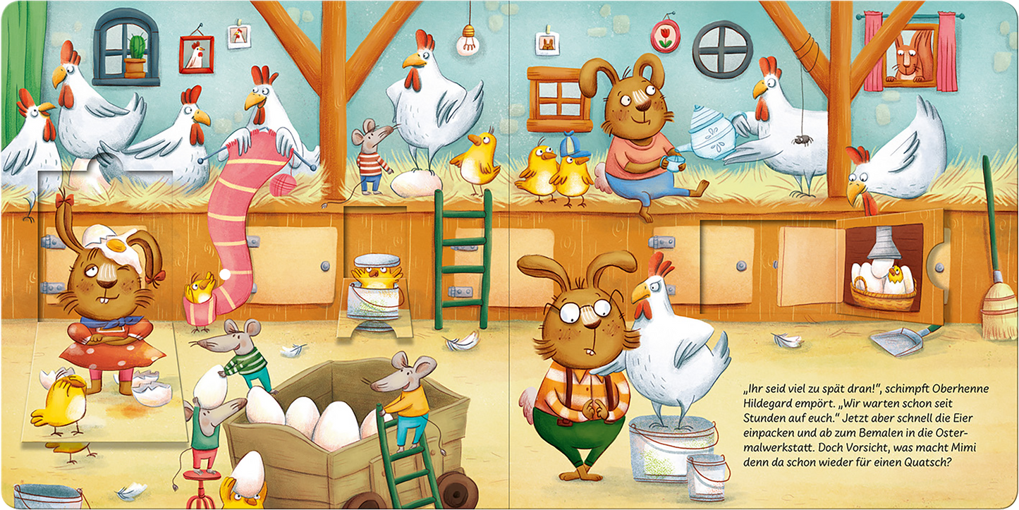 Gezeigt wird eine Innen- oder Zusatzansicht von „Was für ein Osterschlamassel!“. Auf der Doppelseite sind verschiedene Tiere in einem lebhaften Hühnerstall dargestellt. Dominierende Farben sind warme Gelbtöne, sanfte Blau- und Brauntöne. Die Charaktere, darunter ein Hase mit Brille und ein Mäuserich, sind cartoonhaft und freundlich gestaltet. Der Hintergrund zeigt eine rustikale Holzstruktur, mit Hühnern, die sich um die Eier kümmern. Die Schrift ist verspielt und gut lesbar, was die...