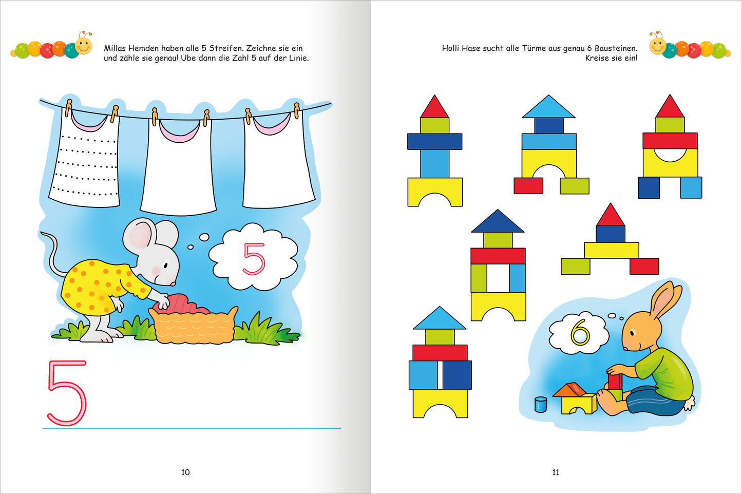 Gezeigt wird eine Innen- oder Zusatzansicht von „Lernraupe – Mein Übungsheft – Mengen und Zahlen“. Die linke Seite zeigt eine Illustration einer Maus, die Wäsche aufhängt, neben der Zahl „5“ in großer, roter Schrift. Die rechte Seite beinhaltet eine Zeichnung eines Hasen, der mit bunten Bauklötzen spielt und die Zahl „6“ aus bunten Blocktürmen gestaltet. Die Farbpalette umfasst helle Rot-, Blau- und Gelbtöne, wobei die Typografie klar und gut lesbar ist.