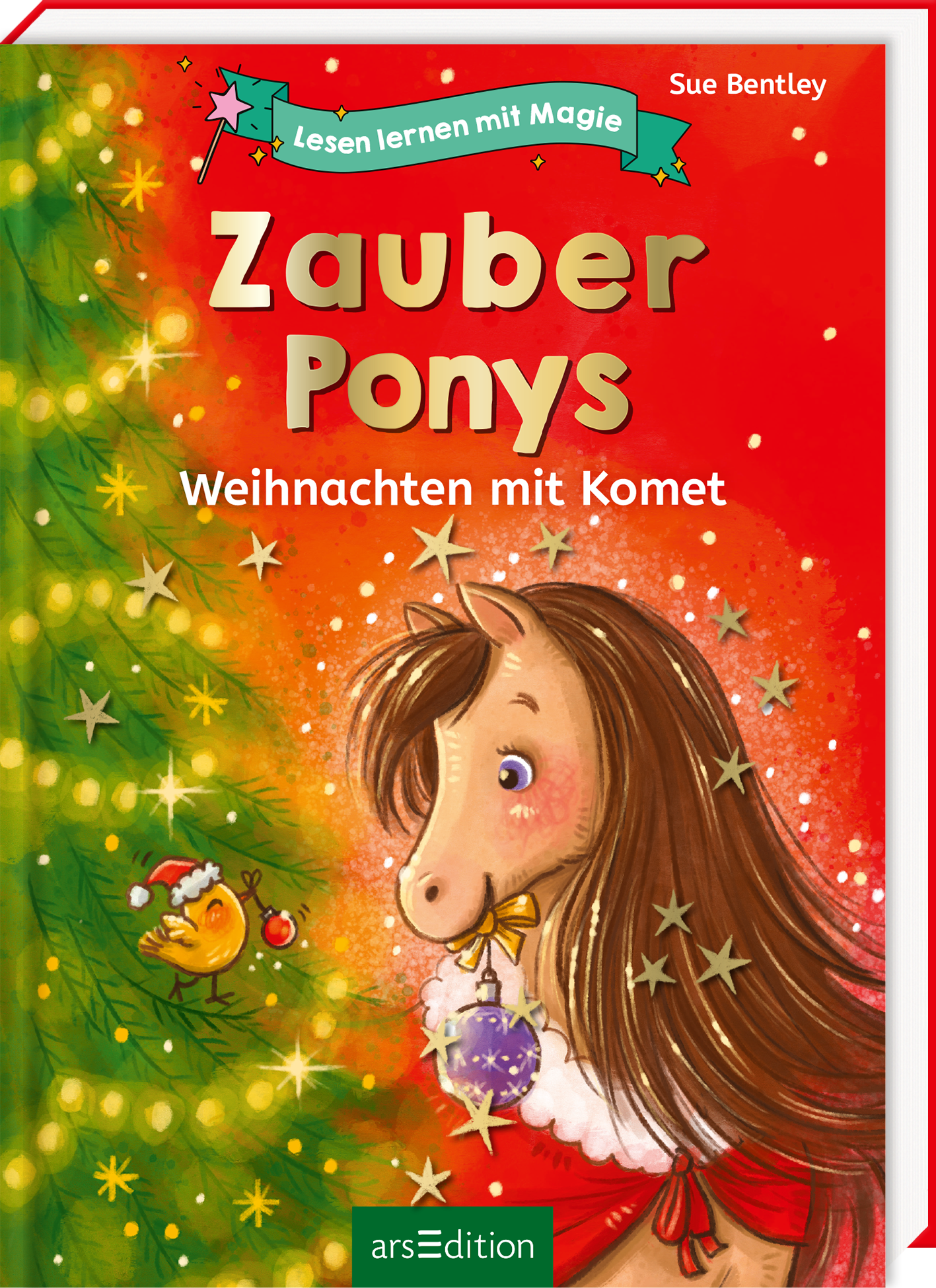 Auf dem Cover des Buches „Zauber Ponys: Weihnachten mit Komet“ von Sue Bentley dominieren warme Rottöne. Im Vordergrund ist ein freundliches Pony mit langen, braunen Haaren und einer Weihnachtskugel um den Hals zu sehen. Neben dem Pony sitzt ein kleiner Vogel. Im Hintergrund funkeln Lichter einer prächtigen Tanne, die mit goldenen Sternen verziert ist. Oben befindet sich ein Banner mit dem Text „Lesen lernen mit Magie“. Ganz unten mittig steht der Logoschriftzug von arsEdition.
