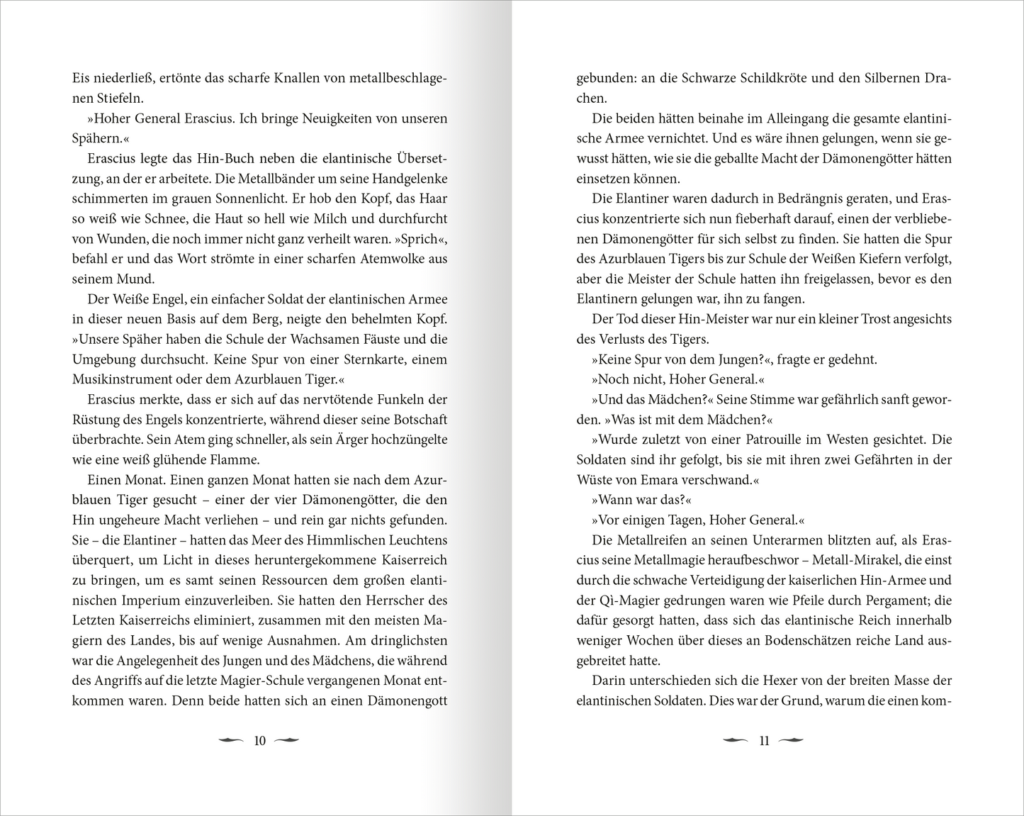 Gezeigt wird eine Innen- oder Zusatzansicht von „Dark Star Burning – Das letzte Kaiserreich“. Die Seiten zeigen einen gedruckten Text in dunkler Serifenschrift auf hellem Hintergrund, der gut lesbar ist. Die Gestaltung verwendet eine schlichte Farbpalette mit vorwiegendem Weiß und Schwarz, unterbrochen von gelegentlichen grafischen Elementen. Die Seitenzahlen sind deutlich platziert, und der gesamte Layout vermittelt einen klassischen, übersichtlichen Stil, der das Leseerlebnis...