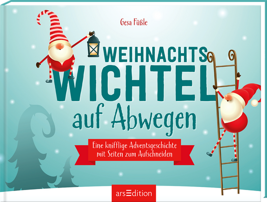 Das Buchcover zeigt zwei fröhliche Weihnachtswichtel, die auf einer hellblauen Hintergrundfarbe agieren. Der Wichtel links trägt einen rot-weiß gestreiften Hut und hält eine Laterne, während der rechte Wichtel an einer Leiter steht. Der Titel „WEIHNACHTSWICHTEL auf Abwegen“ ist in großen, bunten Buchstaben geschrieben, und darunter steht der Untertitel „Eine knifflige Adventsgeschichte mit Seiten zum Aufschneiden“ in kleinerer Schrift. Oben ist der Name der Autorin Gesa Füßle...