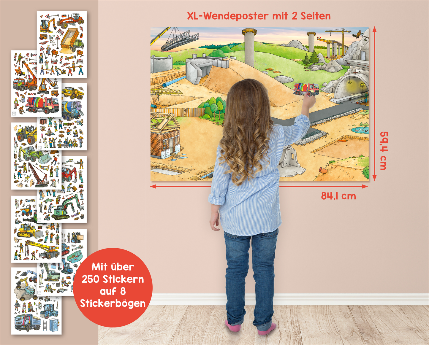 Gezeigt wird eine Innen- oder Zusatzansicht von „Mein XL Sticker-Poster Baustelle“. Das Bild zeigt das Poster in Aktion. Ein Mädchen mit langen welligen Haaren ist von hinten zu sehen; sie steht vor dem Wendeposter und stickert gerade einen Betonmischer darauf. Das Poster zeigt eine große Baustelle. Das Plakat hängt an einer zartrosa Wand und der Boden besteht aus Holz. Links sind in einer Spalte die Stickerbögen abgebildet, die es in dem Heft gibt und ein Störer macht darauf...