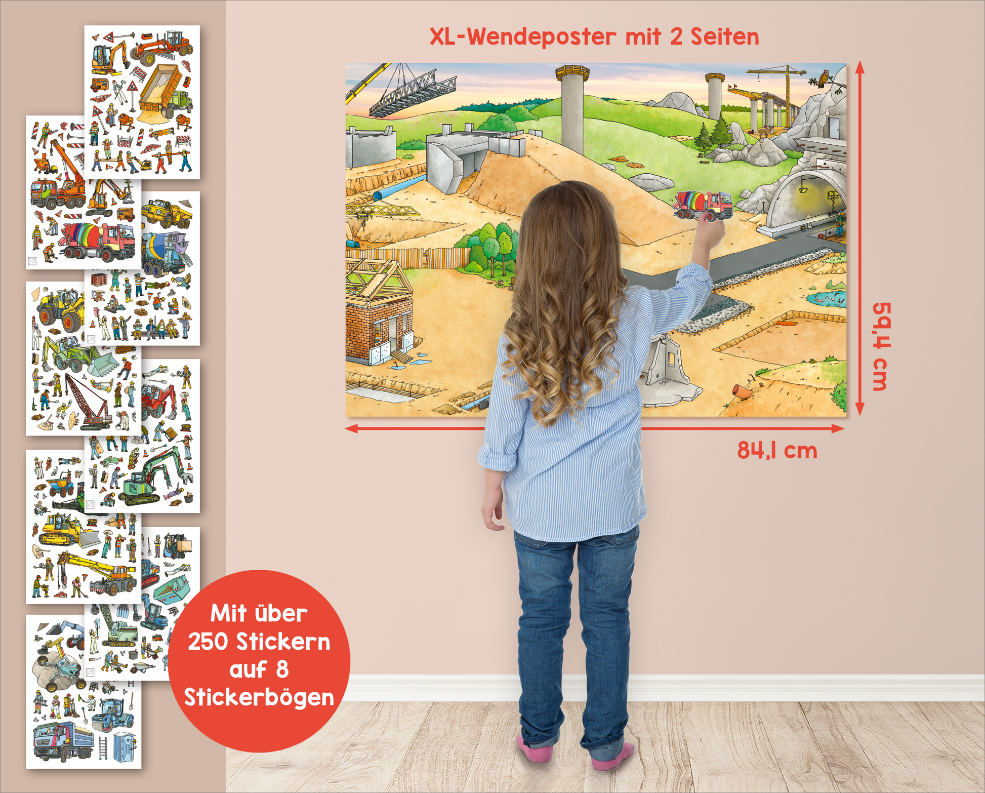 Gezeigt wird eine Innen- oder Zusatzansicht von „Mein XL Sticker-Poster Baustelle“. Das Bild zeigt das Poster in Aktion. Ein Mädchen mit langen welligen Haaren ist von hinten zu sehen; sie steht vor dem Wendeposter und stickert gerade einen Betonmischer darauf. Das Poster zeigt eine große Baustelle. Das Plakat hängt an einer zartrosa Wand und der Boden besteht aus Holz. Links sind in einer Spalte die Stickerbögen abgebildet, die es in dem Heft gibt und ein Störer macht darauf...
