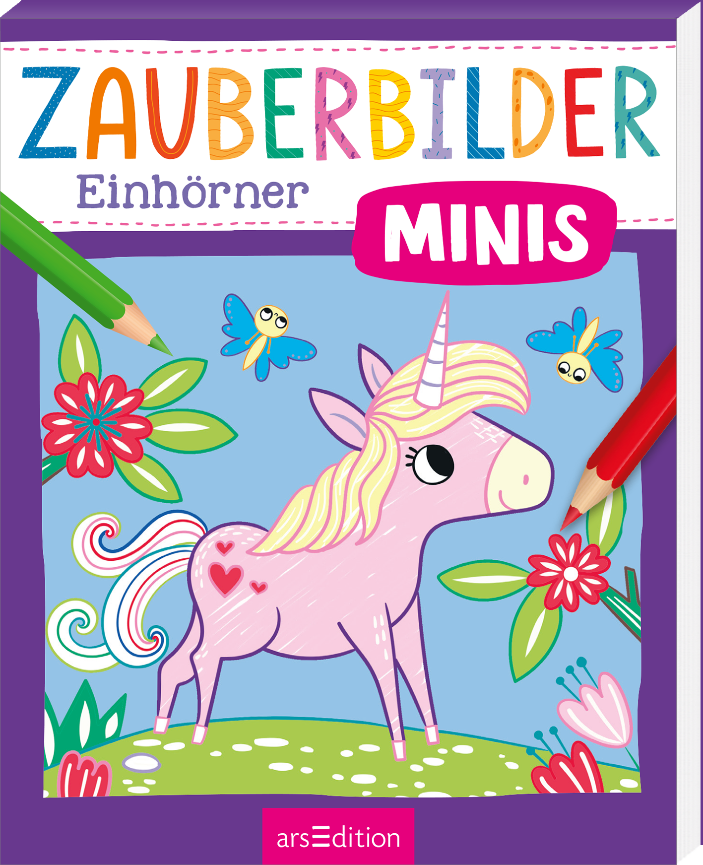 Zu sehen ist die 3D-Ansicht eines Malblocks. Das Cover zeigt einen bunten Hintergrund in lila und setzt sich mit verspielten Elementen auseinander. Im Mittelpunkt steht ein niedliches, rosa Einhorn mit langen, lockigen hellem Haar und einem glitzernden Horn. Um das Einhorn sind fröhliche Blumen, grüne Blätter und zwei kleine, blaue Schmetterlinge angeordnet. Der Titel „ZAUBERBILDER Einhörner Minis“ ist in kräftigen, bunten Buchstaben geschrieben. Buntstifte ragen in das Bild und malen...