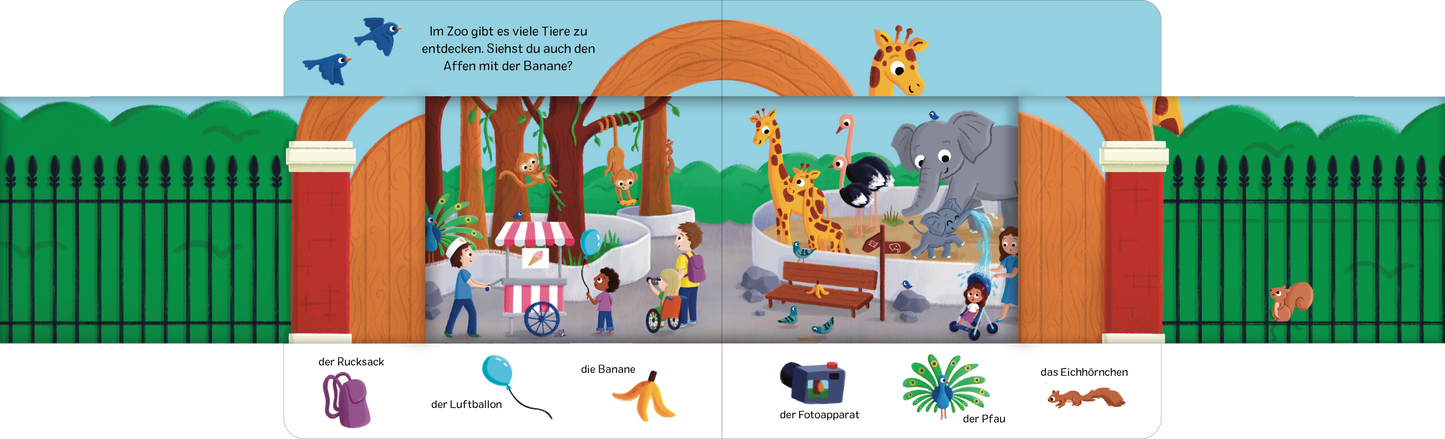 Gezeigt wird eine Innen- oder Zusatzansicht von „Schau rein! Was ist denn hier los?“. Die Szene zeigt einen bunten Zoo mit verschiedenen Tieren, darunter eine Giraffe und ein Elefant, umgeben von grünen Bäumen und einem Zaun. Menschen interagieren mit den Tieren und genießen einen Verkaufsstand. Die Hauptfarben sind lebhaft und freundlich, mit Akzenten in Blau, Grün und Braun. Die Typografie ist klar und kindgerecht gestaltet, mit einer Frage, die zur Entdeckung einlädt.