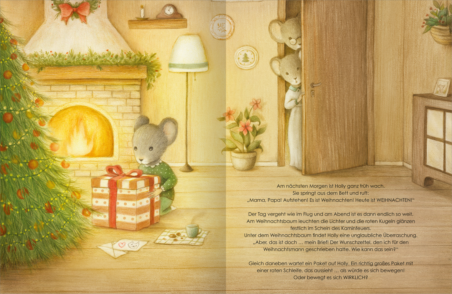 Gezeigt wird eine Innen- oder Zusatzansicht von „Die wahre Magie von Weihnachten“. Die Illustration zeigt ein warmes, einladendes Wohnzimmer mit einem geschmückten Weihnachtsbaum auf der linken Seite. Eine Maulwurffigur sitzt mit einem Geschenk vor dem Kamin, während eine zweite Figur neugierig aus einer Tür schaut. Sanfte Farben dominieren die Szene, mit warmen Gelbtönen des Feuers und einer gemütlichen Atmosphäre. Die Schrift ist handschriftlich und vermittelt eine liebevolle,...