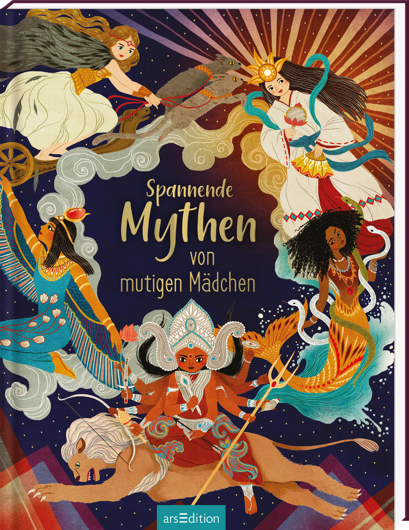 Das Buchcover zeigt eine farbenfrohe Illustration mit verschiedenen mutigen Mädchen, die aus verschiedenen Mythologien stammen. Auf der oberen Hälfte sind sie teils in Aktion, umgeben von lebendigen Farbtönen wie Blau, Rot und Gold. Der Titel „Spannende Mythen“ steht in großem, gelbem Schriftzug, der von einem dynamischen, kulturellen Flair umgeben ist. Ganz unten mittig steht der Logoschriftzug von arsEdition.