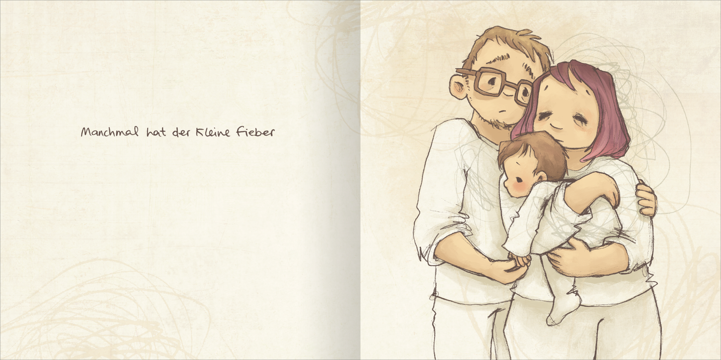 Gezeigt wird eine Innenansicht von „Der Schlafräuber“. Die Illustration zeigt eine familiäre Szene mit einem Vater, einer Mutter und einem Kind in sanften Pastellfarben. Der Vater trägt eine Brille und umarmt das Kind, während die Mutter das Baby liebevoll hält. Auf der linken Seite steht der handschriftliche Text „Manchmal hat der Kleine Fieber“. Die Verwendung von weichen Linien und warmen Farbtönen vermittelt Geborgenheit und Nähe.
