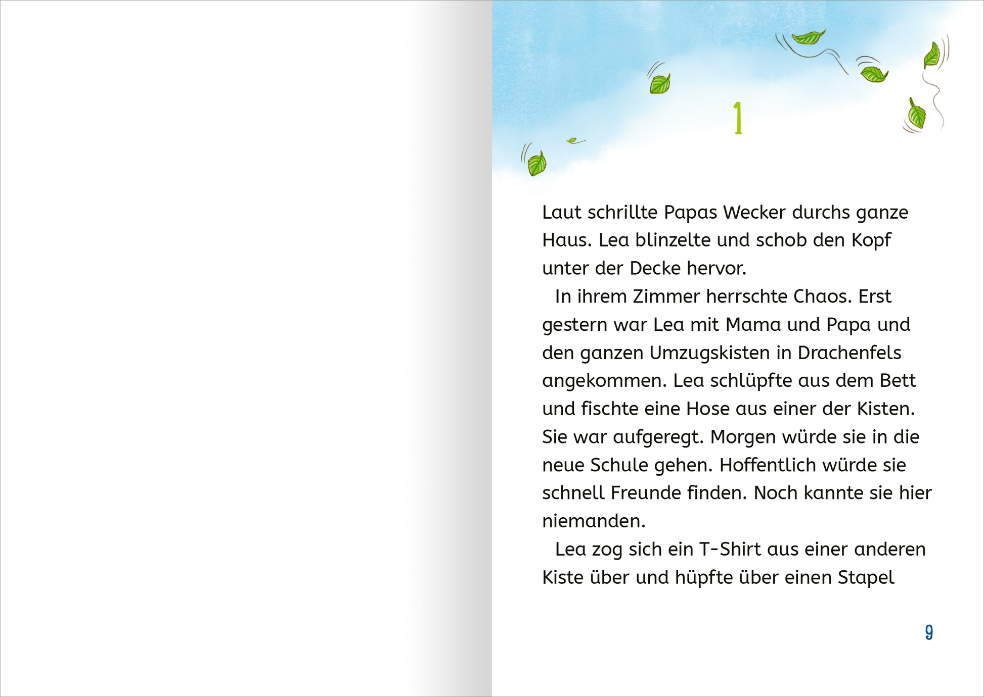 Gezeigt wird eine Innen- oder Zusatzansicht von „Retter der Drachen – Sei schnell wie der Wind!“. Die Seite präsentiert einen sanften, bunten Illustrationsstil mit einem hellblauen Himmel und grünen Blättern. Der Text ist in klarer, gut lesbarer Typografie dargestellt, mit einem farbenfrohen und einladenden Layout. In der oberen linken Ecke befindet sich die Zahl „1“, die den Kapitelbeginn anzeigt. Die Illustration und der Text schaffen eine fröhliche, neugierige Atmosphäre.