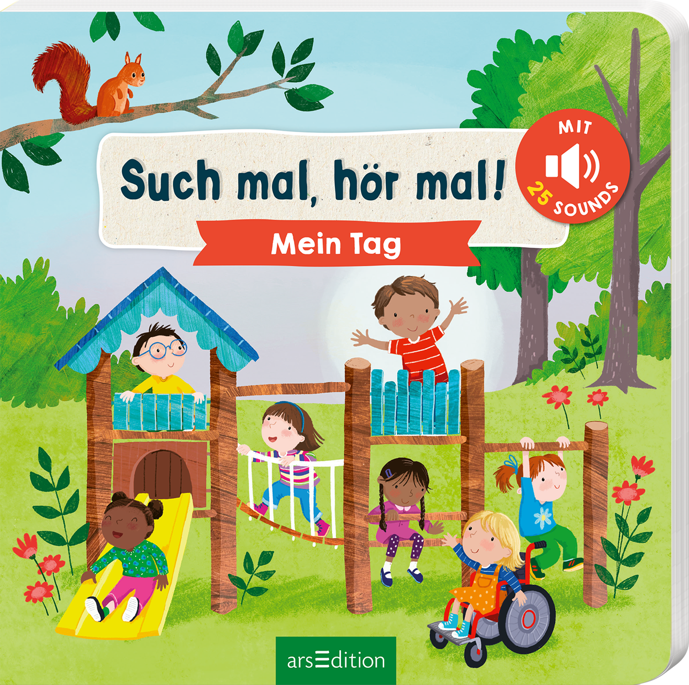 Das Buchcover zeigt eine lebhafte Szene auf einem Spielplatz, auf dem fröhliche Kinder spielen. Die Farben sind bunt, dominiert von Grüntönen und einem hellen Himmel. Im Vordergrund befinden sich ein Spielturm und Rutschen, und Kinder unterschiedlicher Herkunft sind aktiv. Oben auf dem Cover steht in einer verspielten Schrift „Such mal, hör mal!“, gefolgt von „Mein Tag“ in einer roten Box. Ein Button im oberen rechten Bereich weist auf „MIT 25 SOUNDS“ hin. Ganz unten mittig...